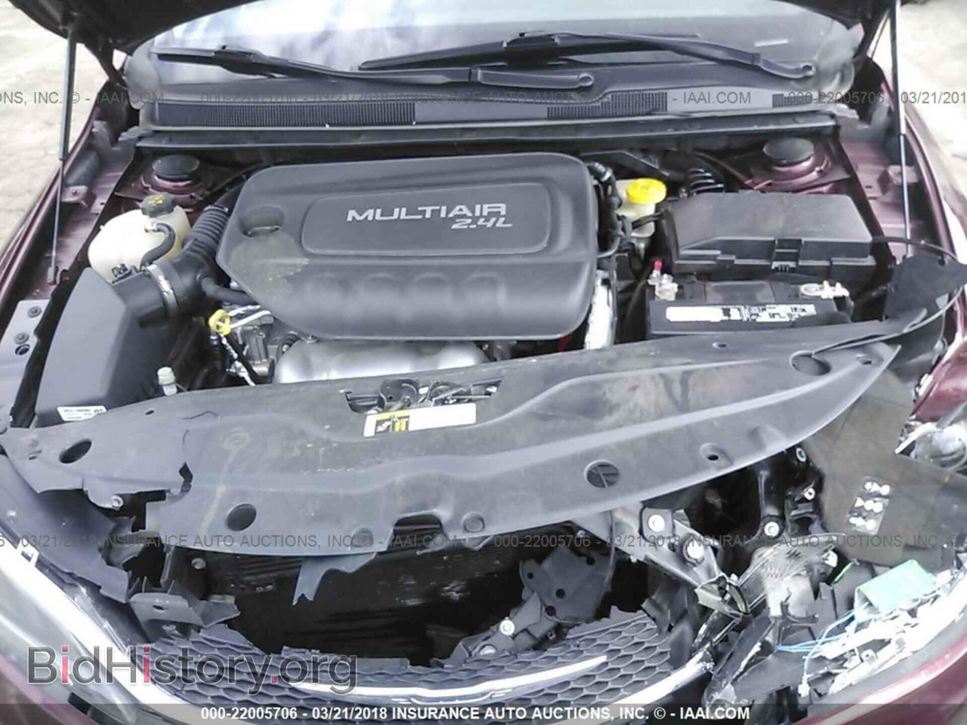 2015 Chrysler 200 - VIN: 1C3CCCAB1FN745703 - Фото 10