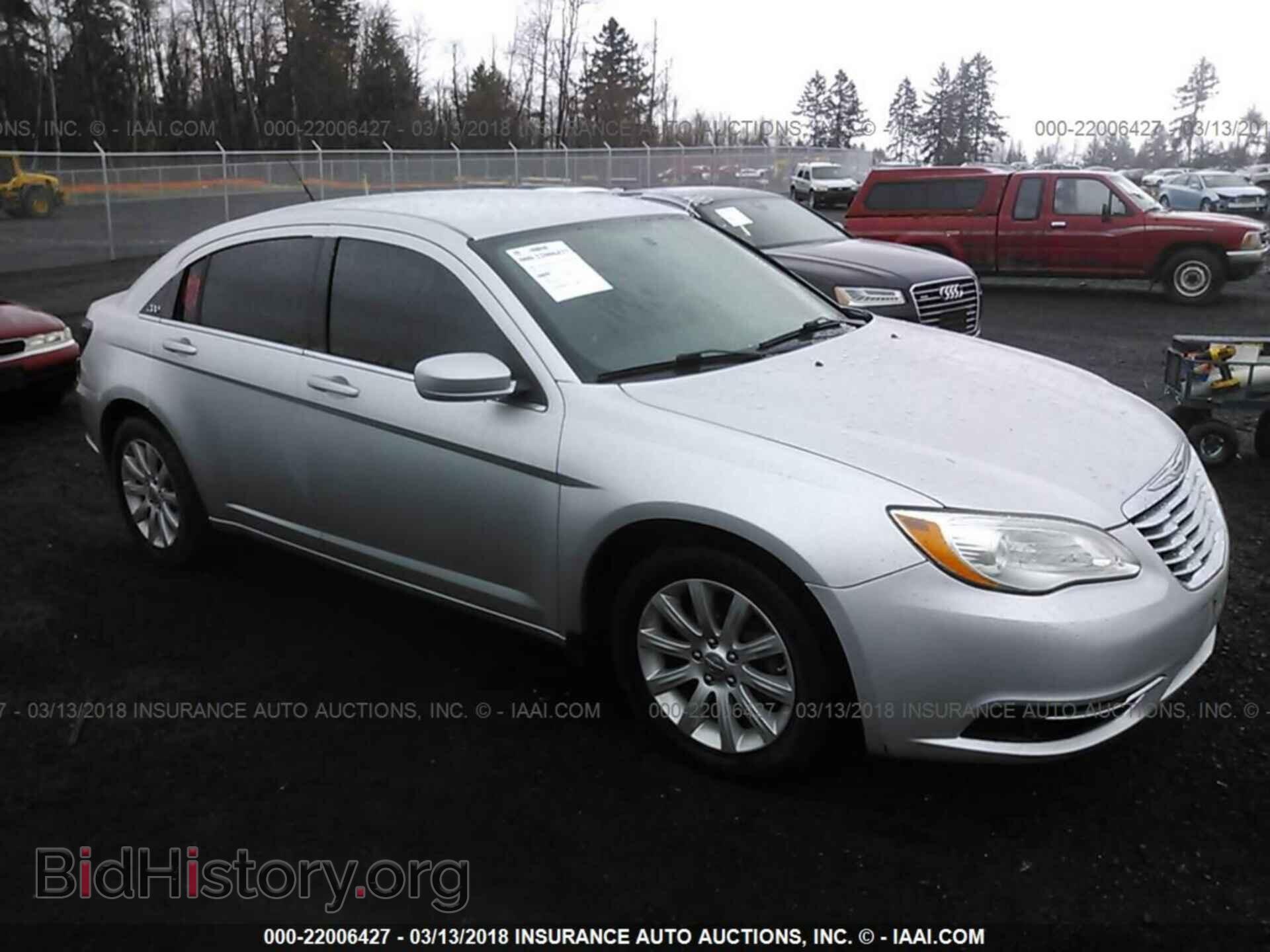 Photo 1C3BC1FG9BN525496 - Chrysler 200 2011