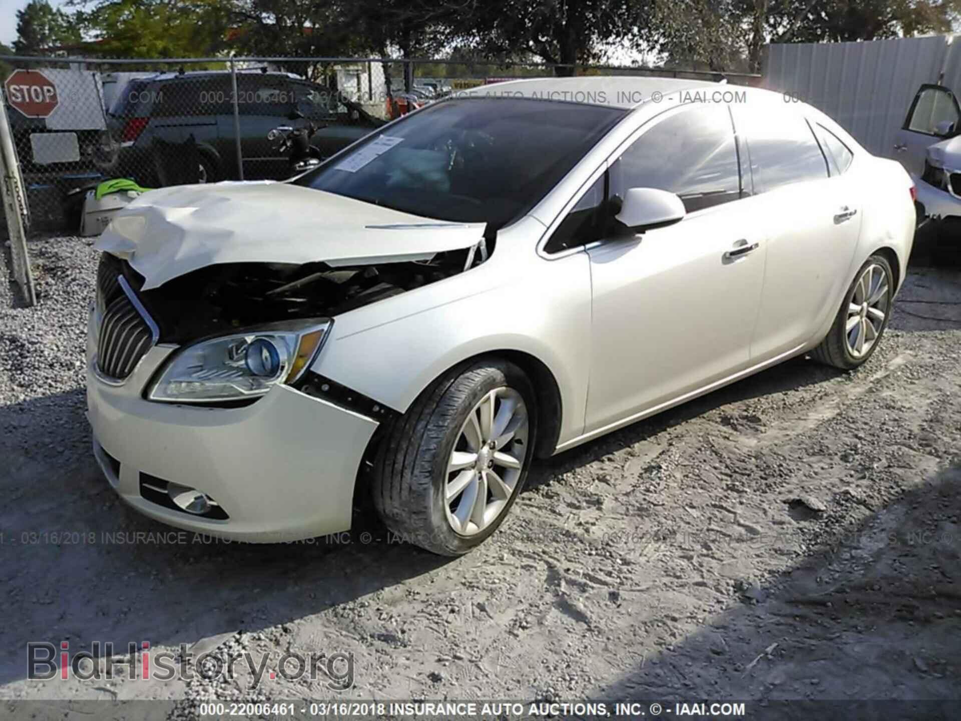 2014 Buick Verano - VIN: 1G4PS5SK2E4235273 - Фото 2