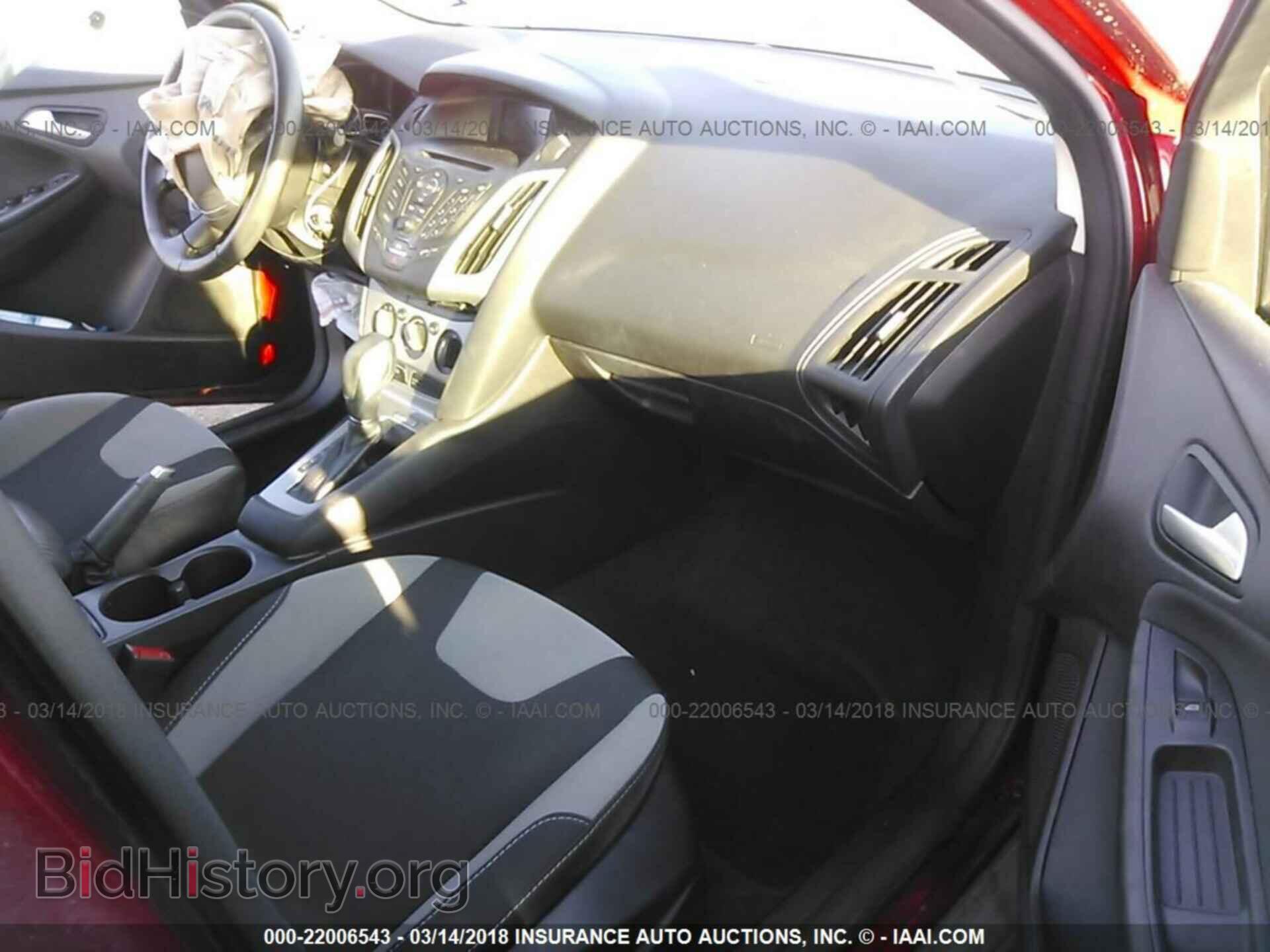 2014 Ford Focus - VIN: 1FADP3F2XEL299662 - Photo 5