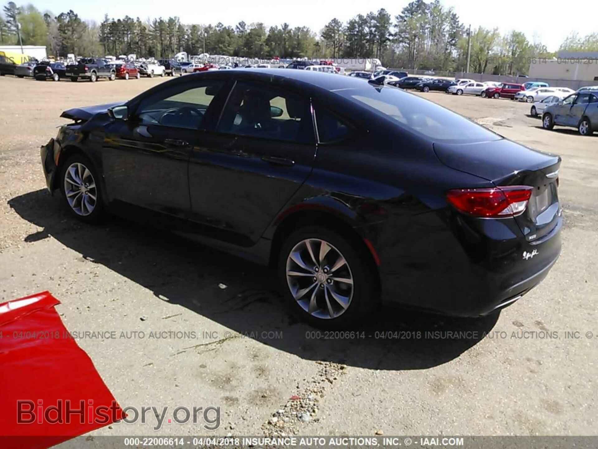 2015 Chrysler 200 - VIN: 1C3CCCDG2FN523002 - Photo 3