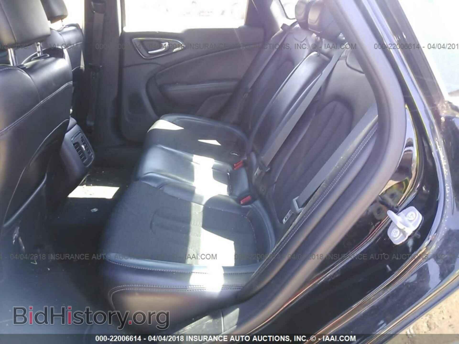 2015 Chrysler 200 - VIN: 1C3CCCDG2FN523002 - Photo 8