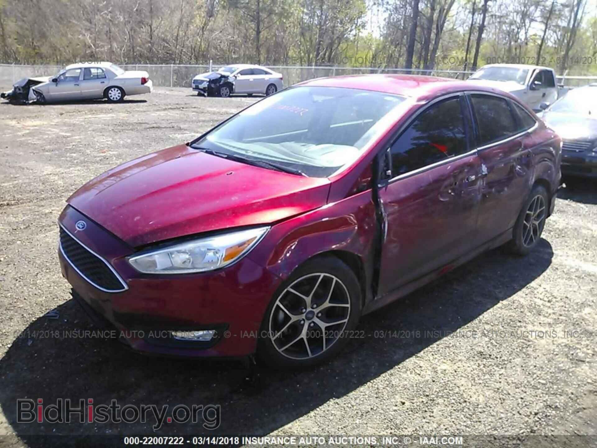 2015 Ford Focus - VIN: 1FADP3F22FL354283 - Photo 2