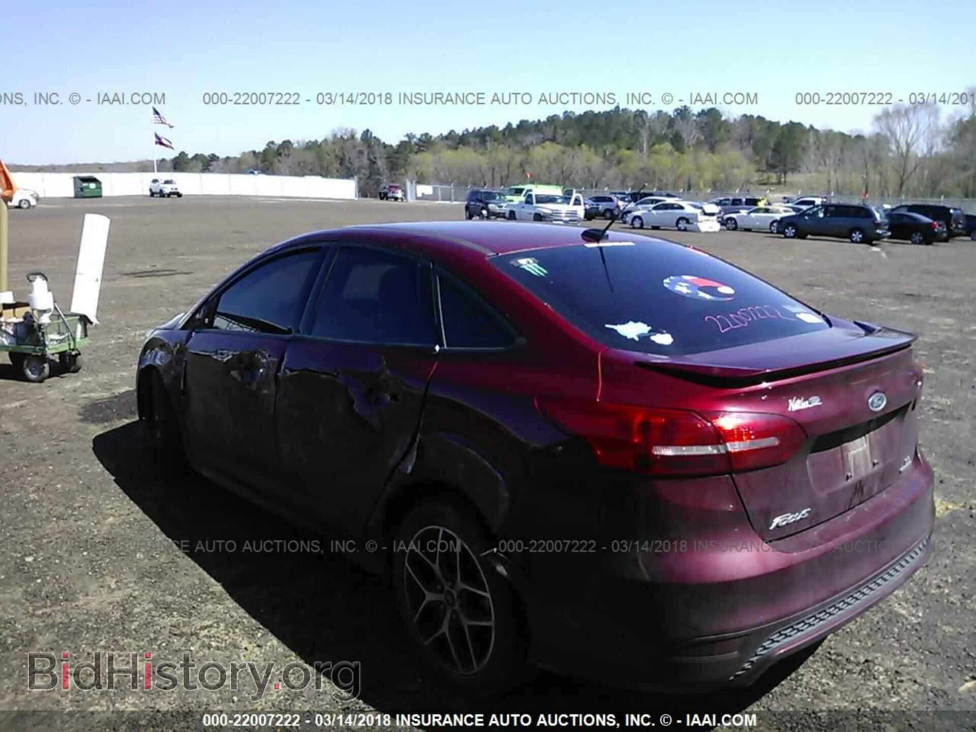 2015 Ford Focus - VIN: 1FADP3F22FL354283 - Photo 3