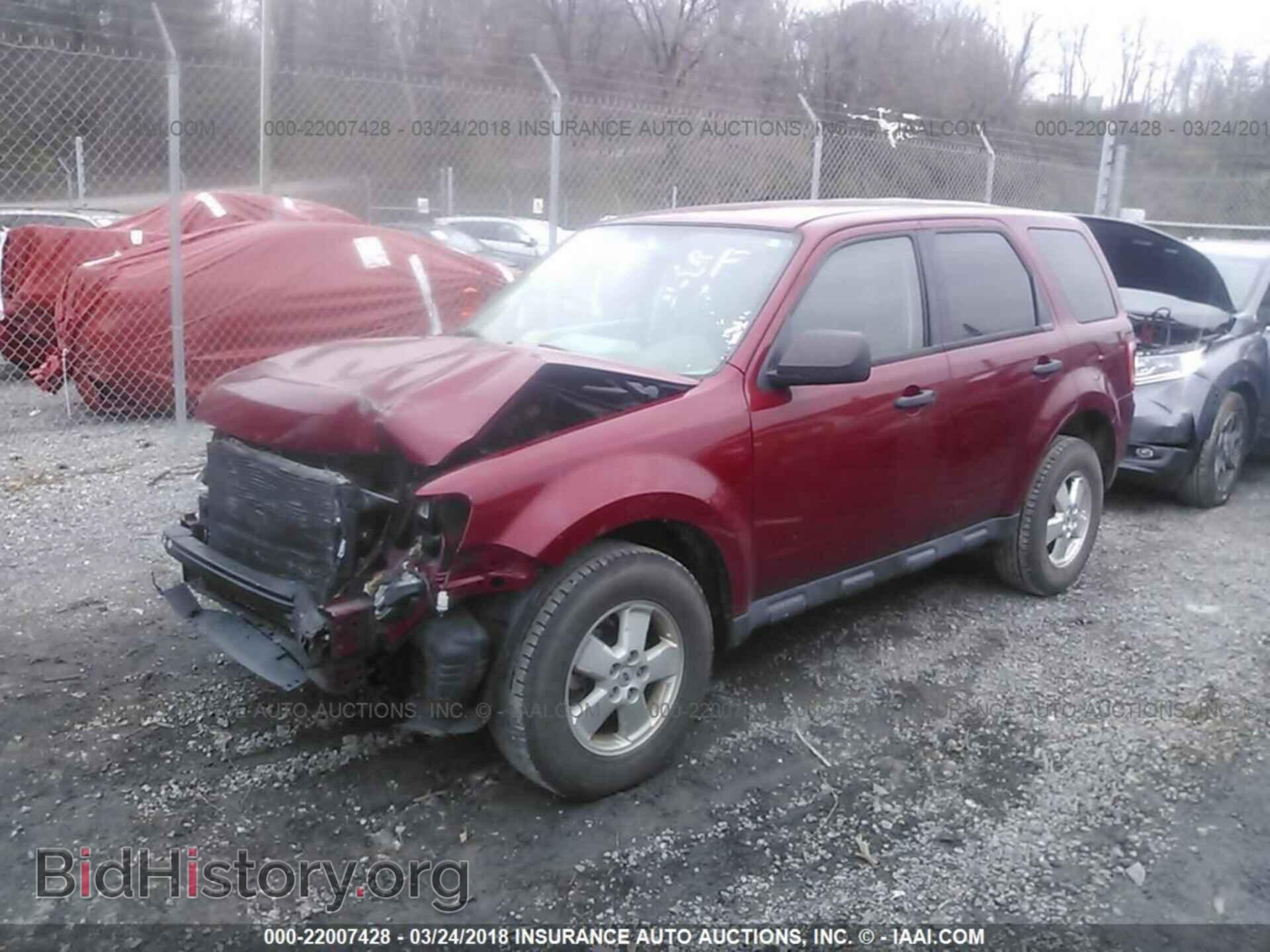 2011 Ford Escape - VIN: 1FMCU0C74BKB57947 - Фото 2