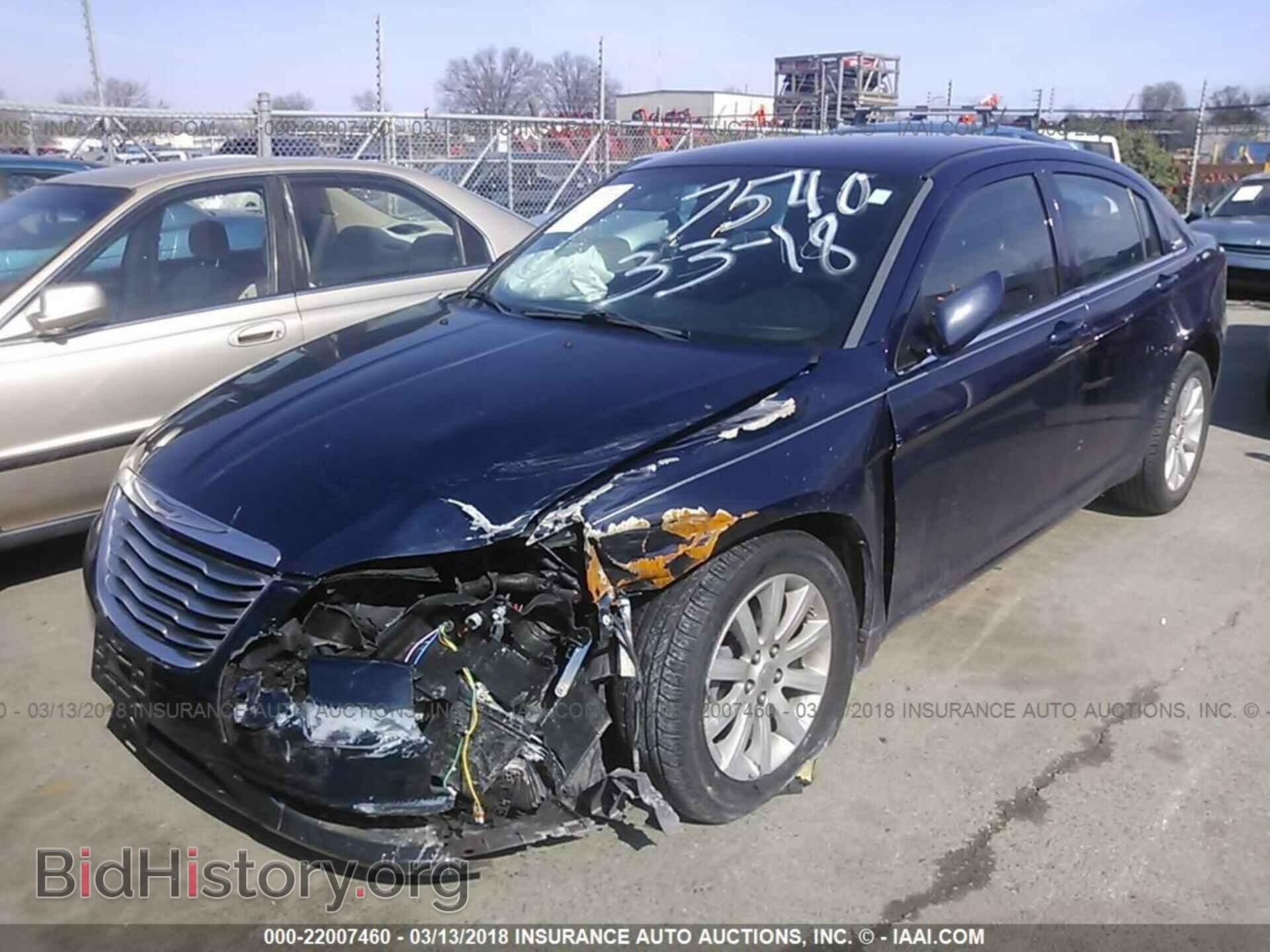 2014 Chrysler 200 - VIN: 1C3CCBBB9EN197540 - Фото 2