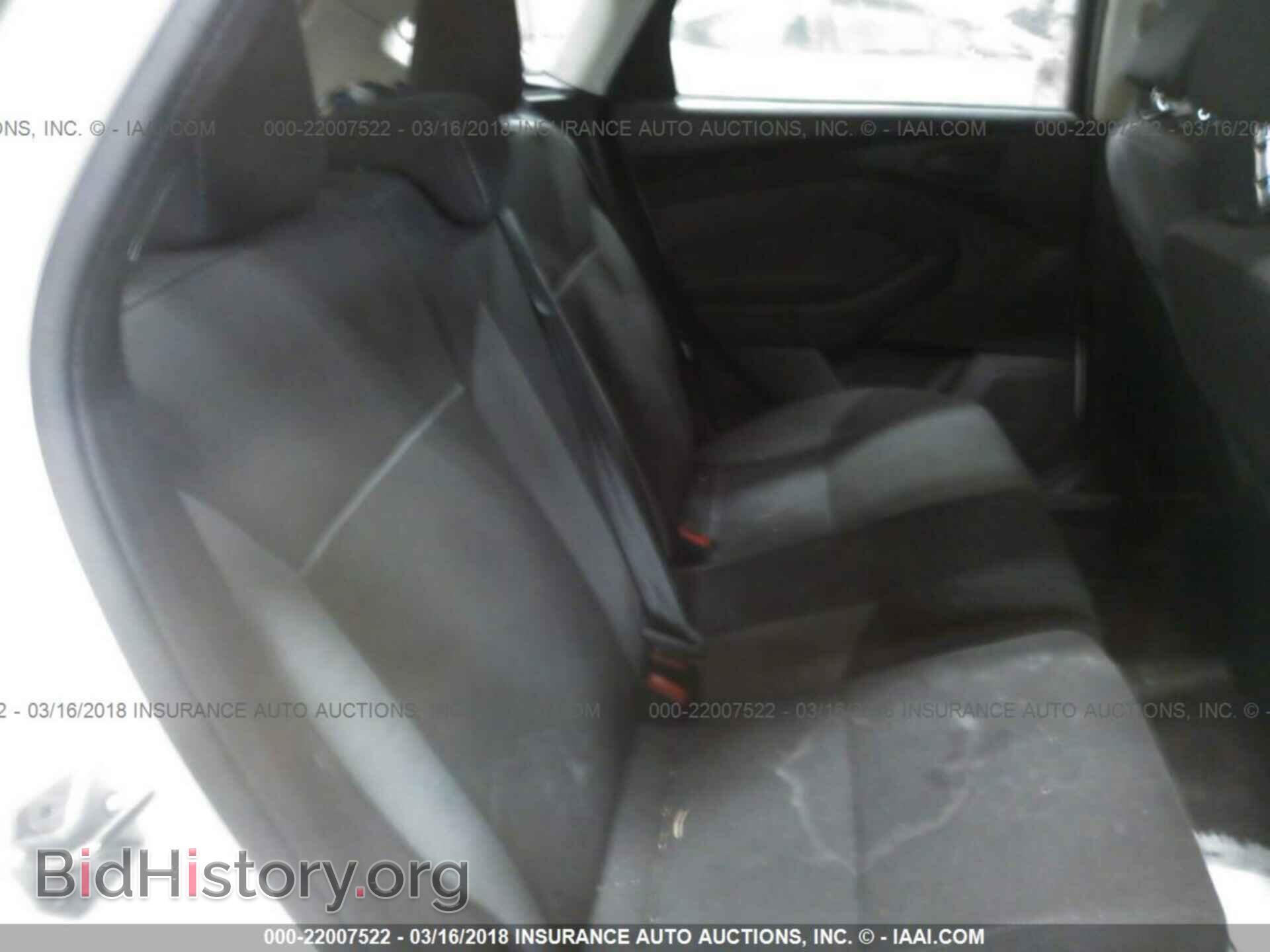 2012 Ford Focus - VIN: 1FAHP3K28CL469554 - Photo 8