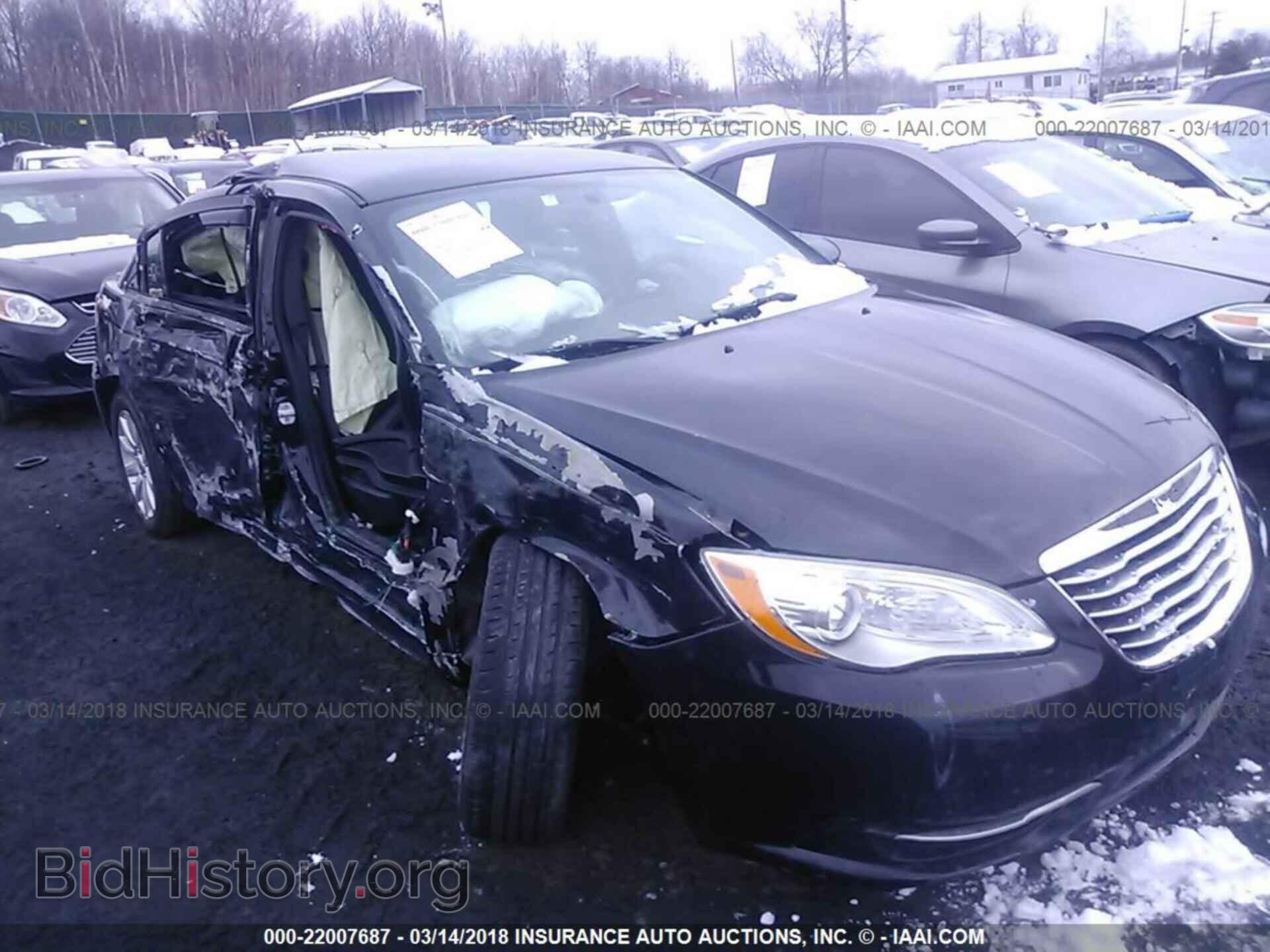 Photo 1C3CCBBB1DN632839 - Chrysler 200 2013