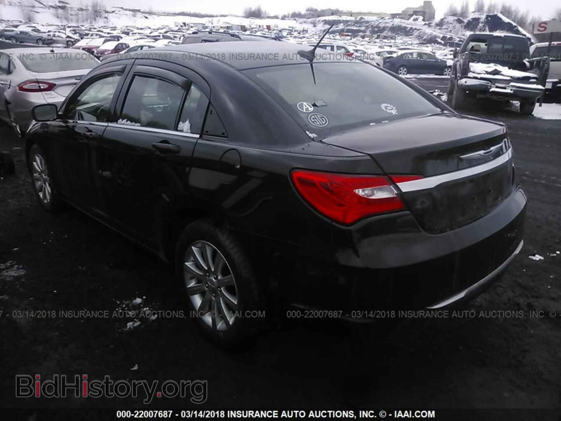 2013 Chrysler 200 - VIN: 1C3CCBBB1DN632839 - Photo 3