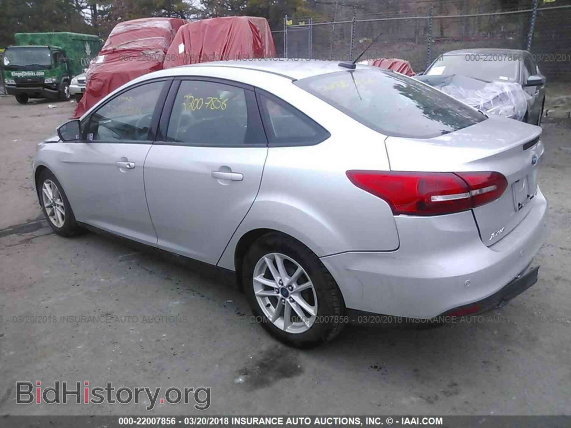2015 Ford Focus - VIN: 1FADP3F22FL371990 - Photo 3
