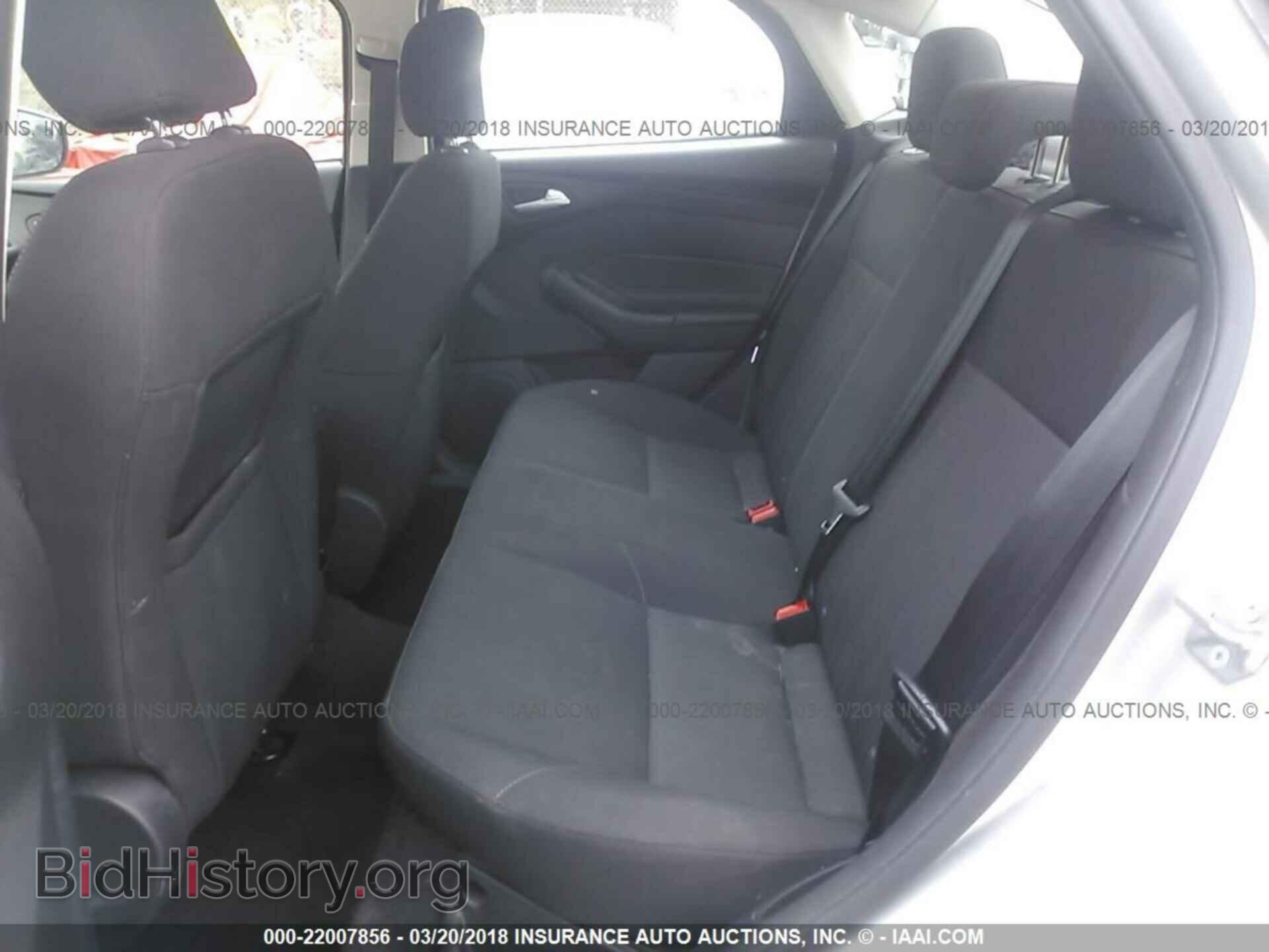 2015 Ford Focus - VIN: 1FADP3F22FL371990 - Photo 8