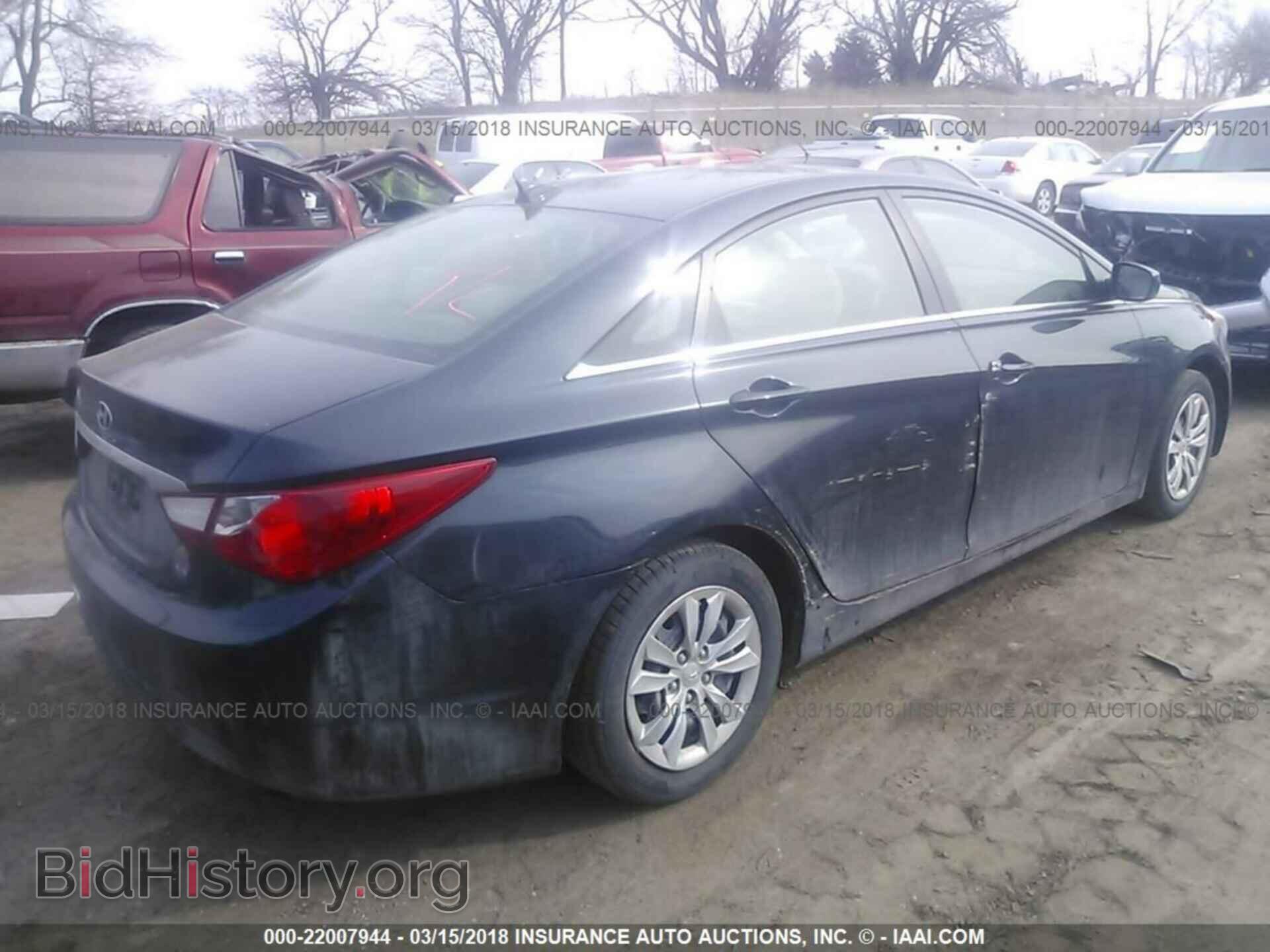 2012 Hyundai Sonata - VIN: 5NPEB4AC6CH324285 - Photo 4