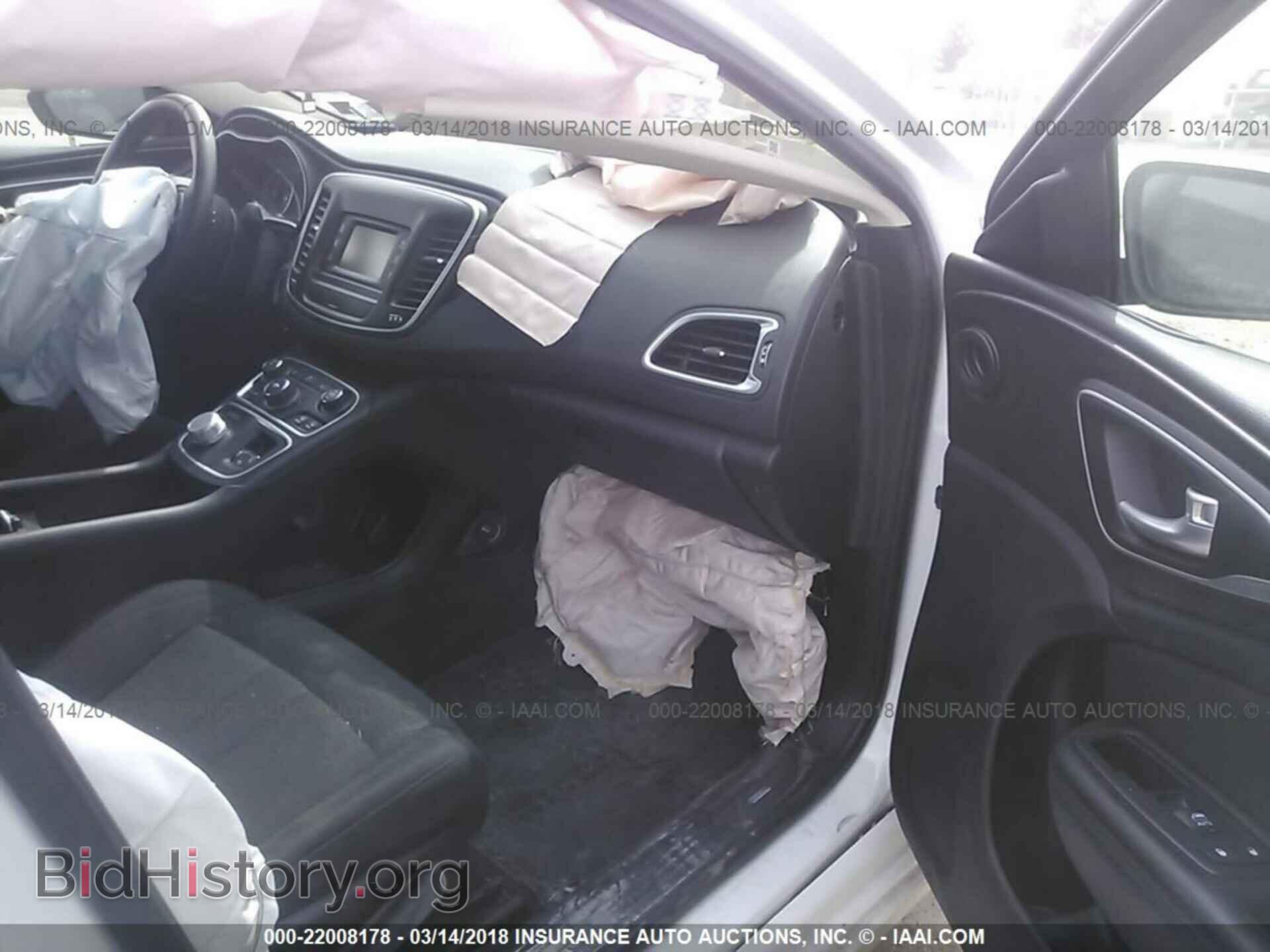 2015 Chrysler 200 - VIN: 1C3CCCAB0FN685218 - Photo 5