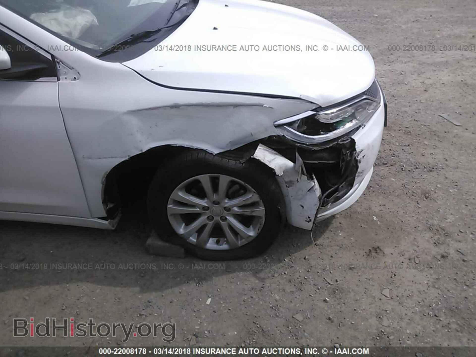 2015 Chrysler 200 - VIN: 1C3CCCAB0FN685218 - Photo 6