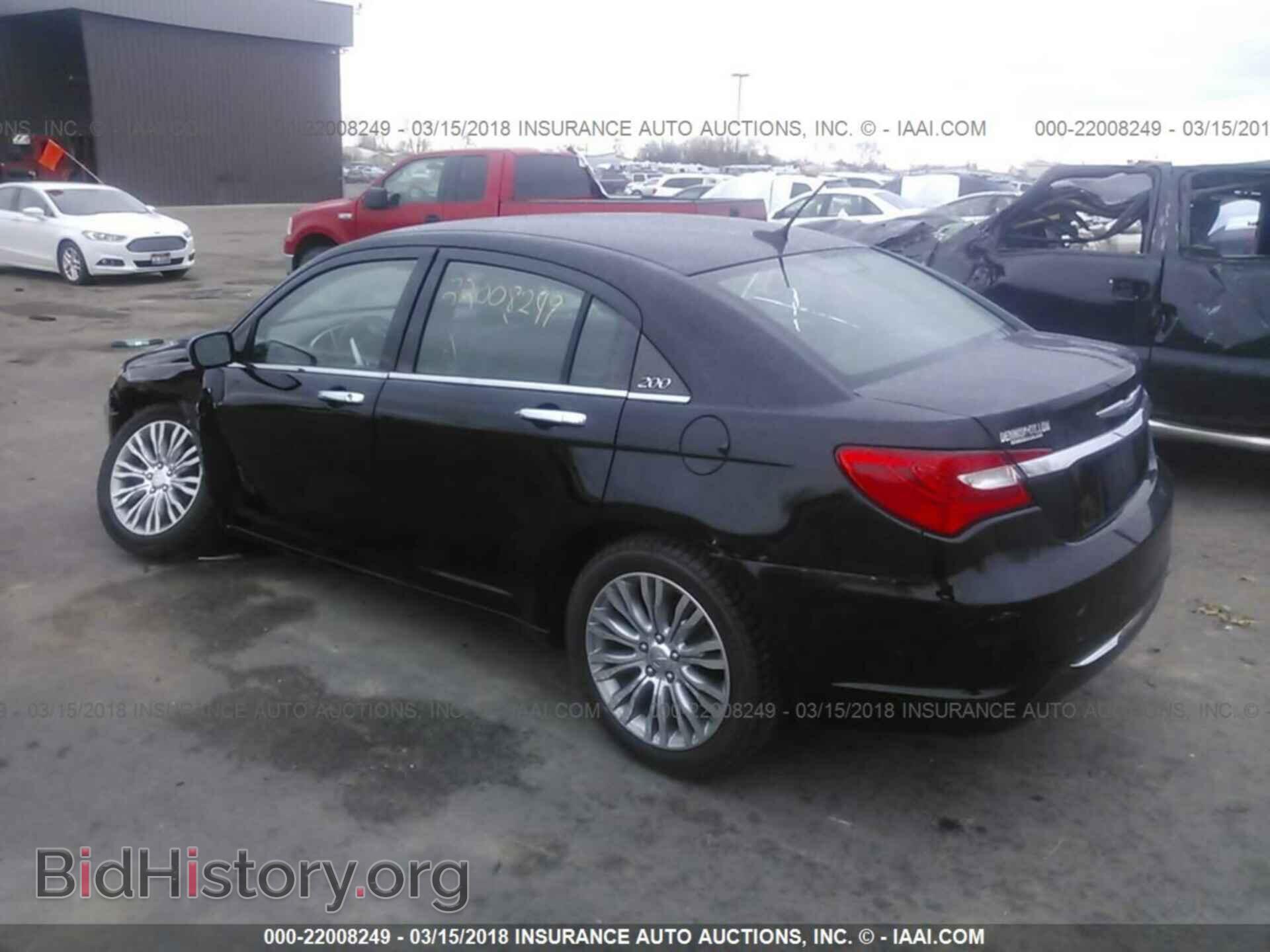 2013 Chrysler 200 - VIN: 1C3CCBCG6DN550082 - Photo 3