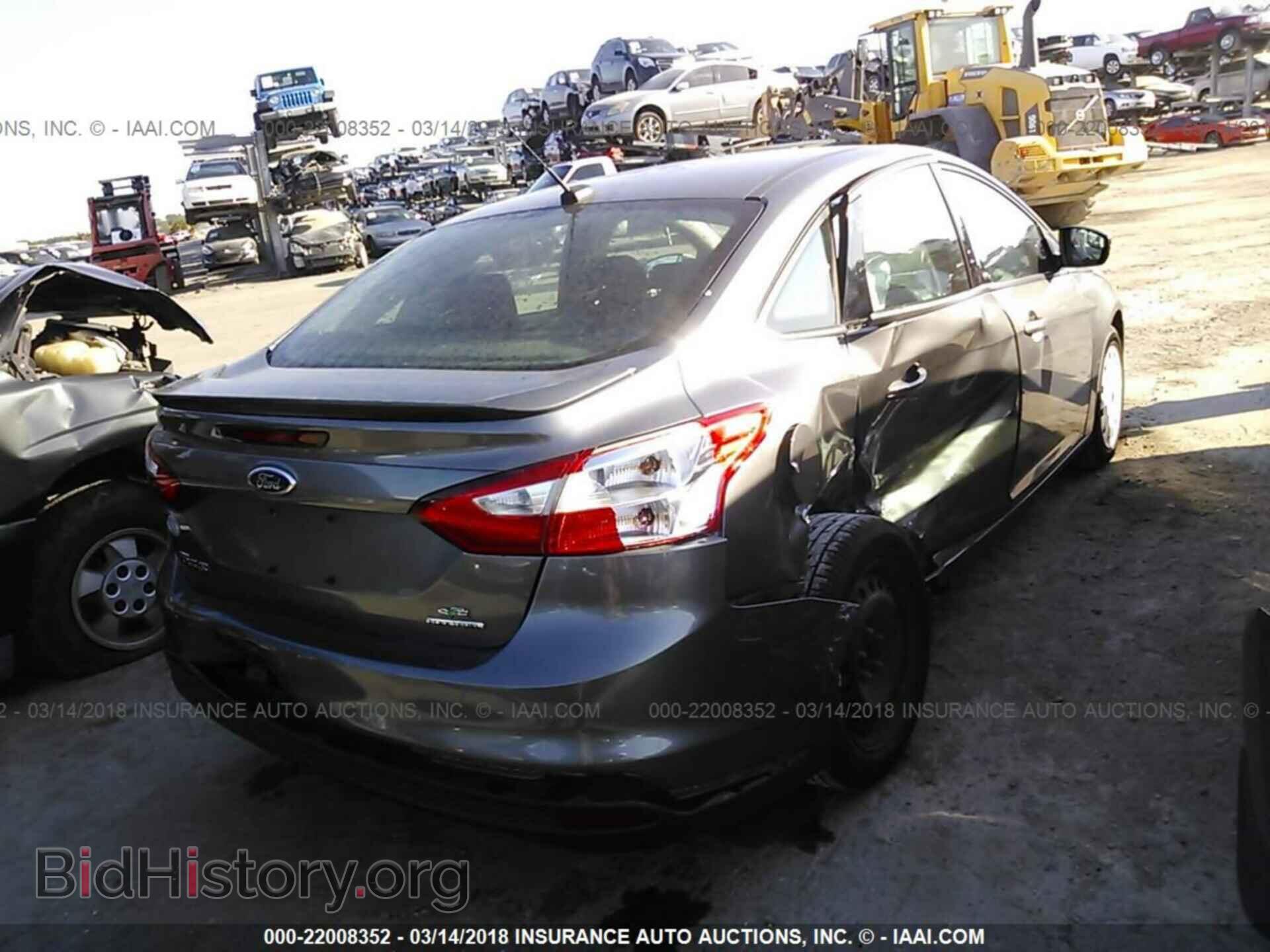 2013 Ford Focus - VIN: 1FADP3F22DL301418 - Фото 4