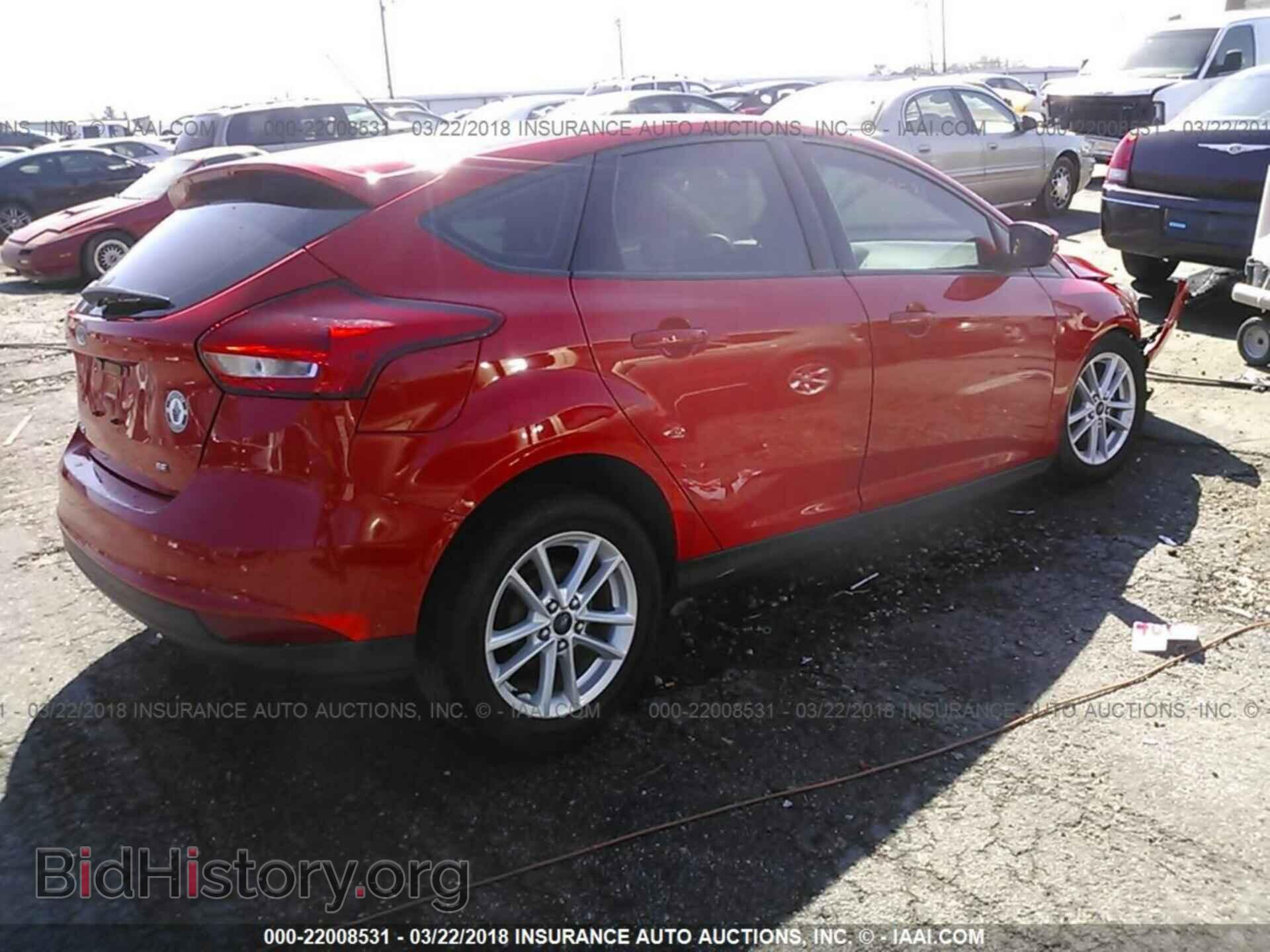 2015 Ford Focus - VIN: 1FADP3K2XFL315575 - Photo 4