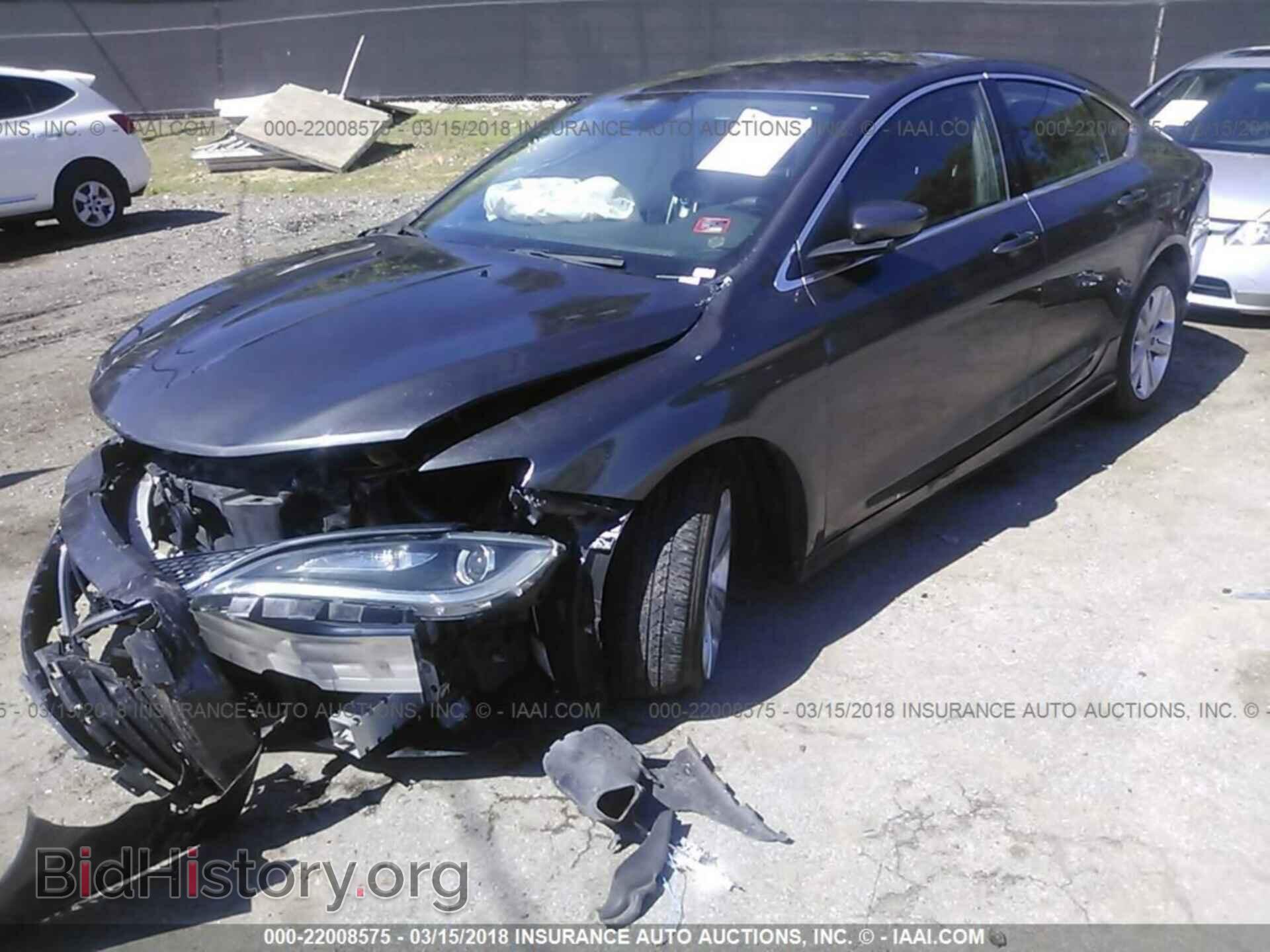 2015 Chrysler 200 - VIN: 1C3CCCAB2FN602047 - Photo 2