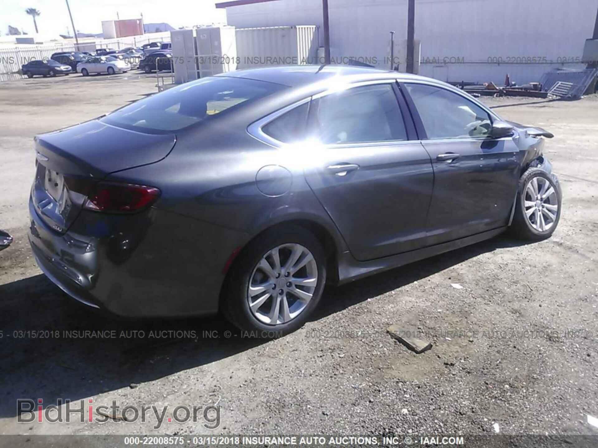 2015 Chrysler 200 - VIN: 1C3CCCAB2FN602047 - Photo 4