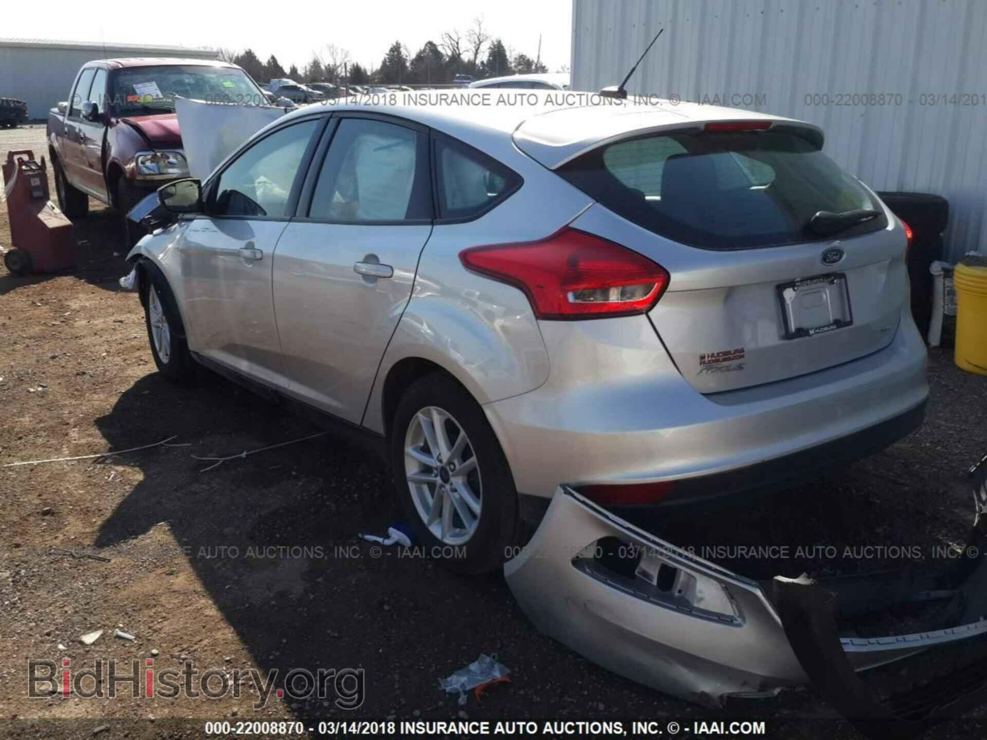2017 Ford Focus - VIN: 1FADP3K22HL246724 - Photo 3
