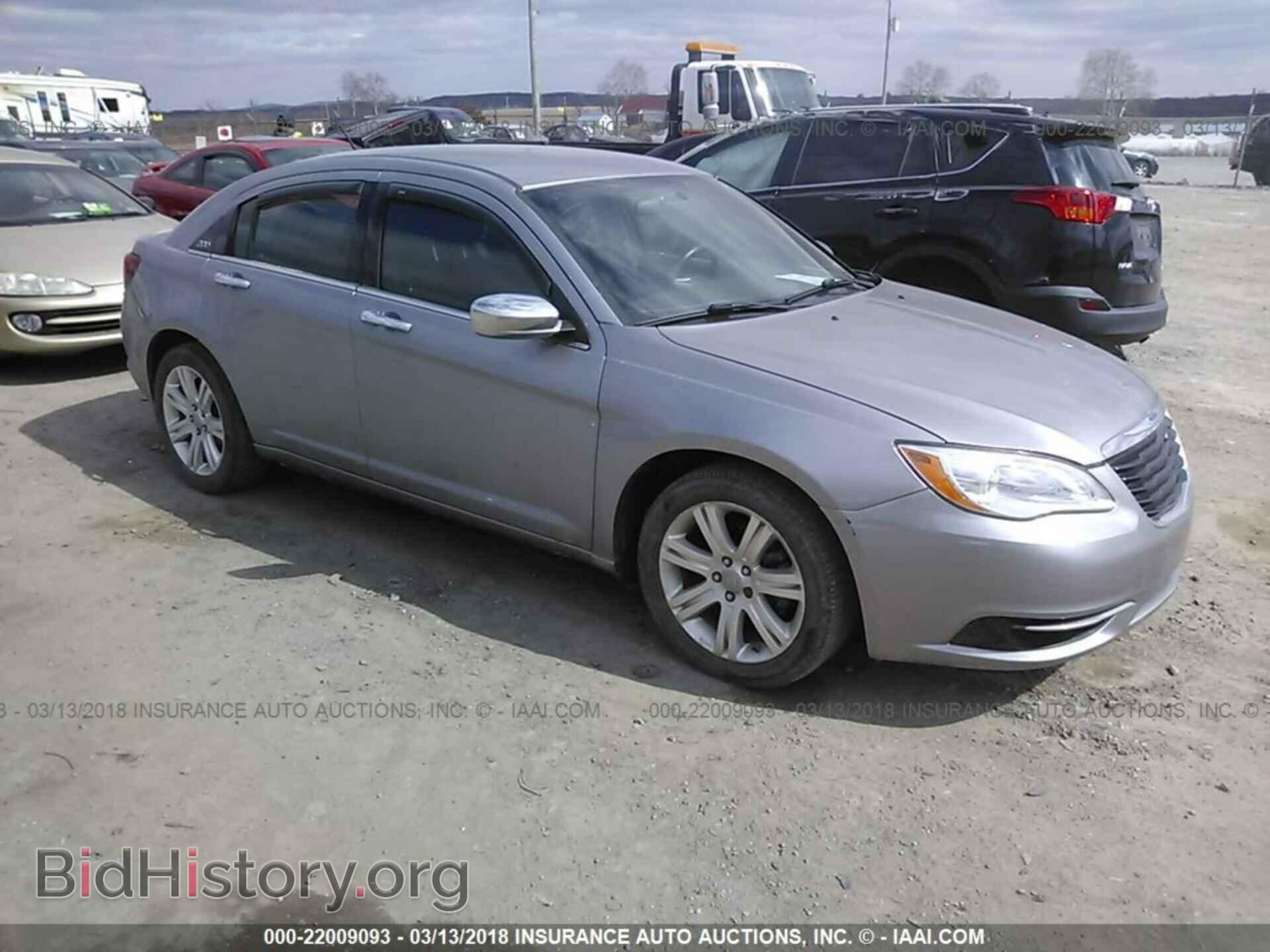 Photo 1C3CCBBB8DN696117 - Chrysler 200 2013