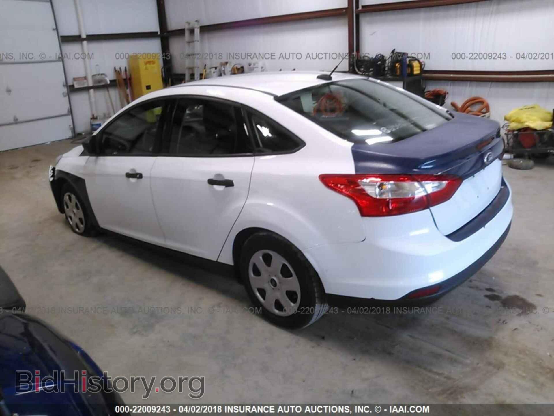 2013 Ford Focus - VIN: 1FADP3E2XDL350934 - Photo 3
