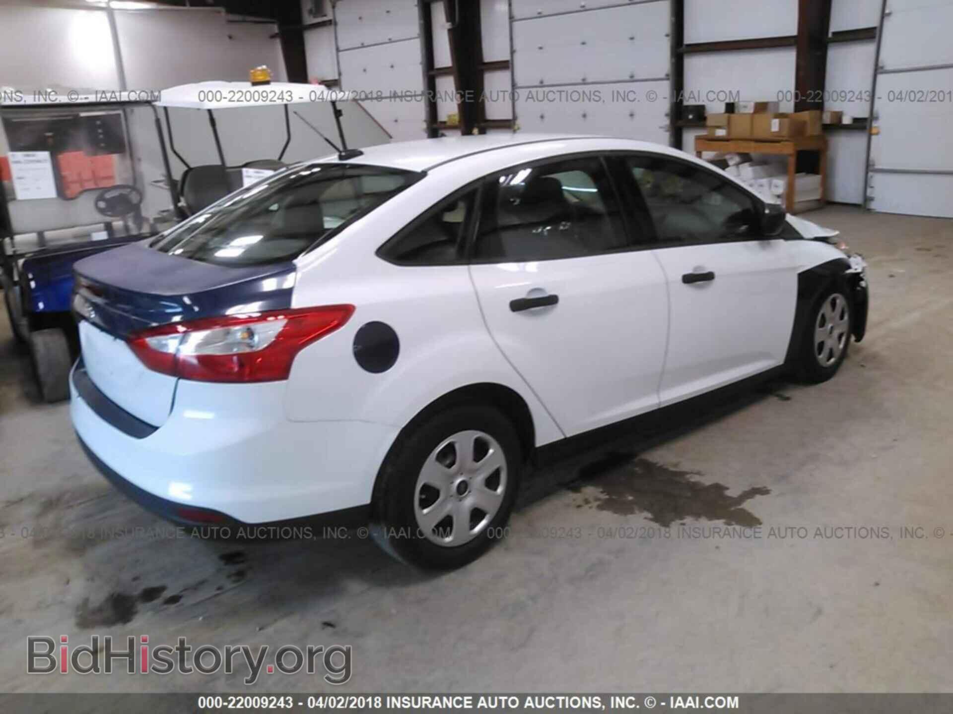 2013 Ford Focus - VIN: 1FADP3E2XDL350934 - Photo 4