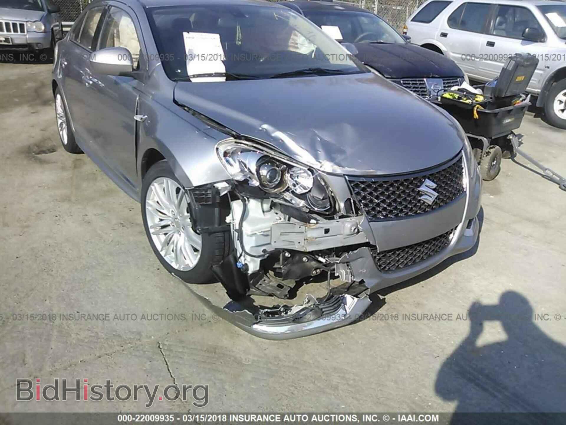 2011 Suzuki Kizashi - VIN: JS2RF9A87B6110807 - Photo 6