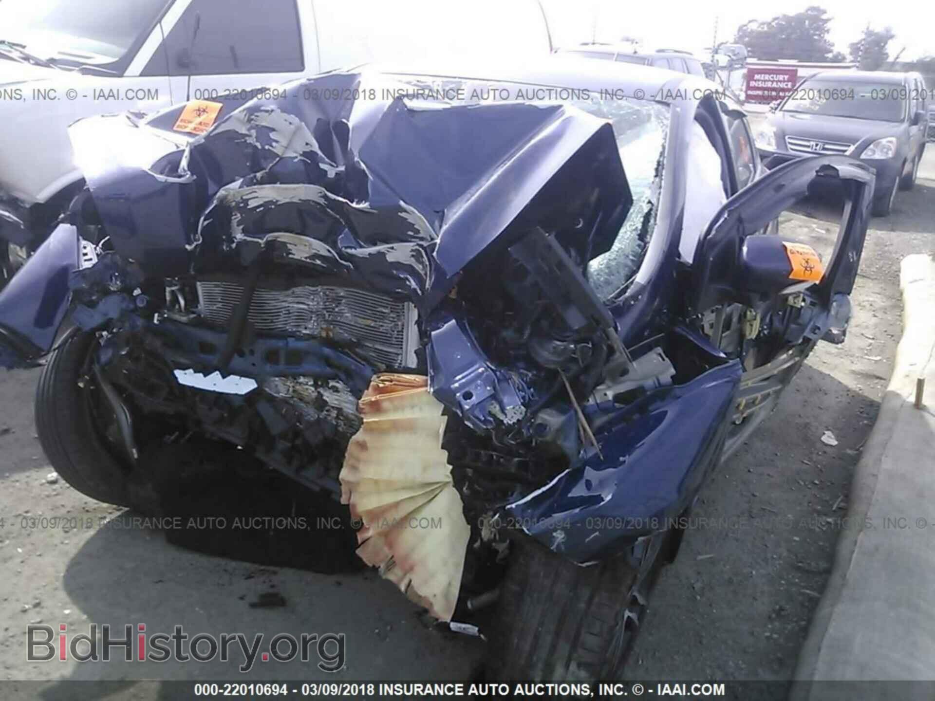 2016 Ford Focus - VIN: 1FADP3L95GL384204 - Photo 2