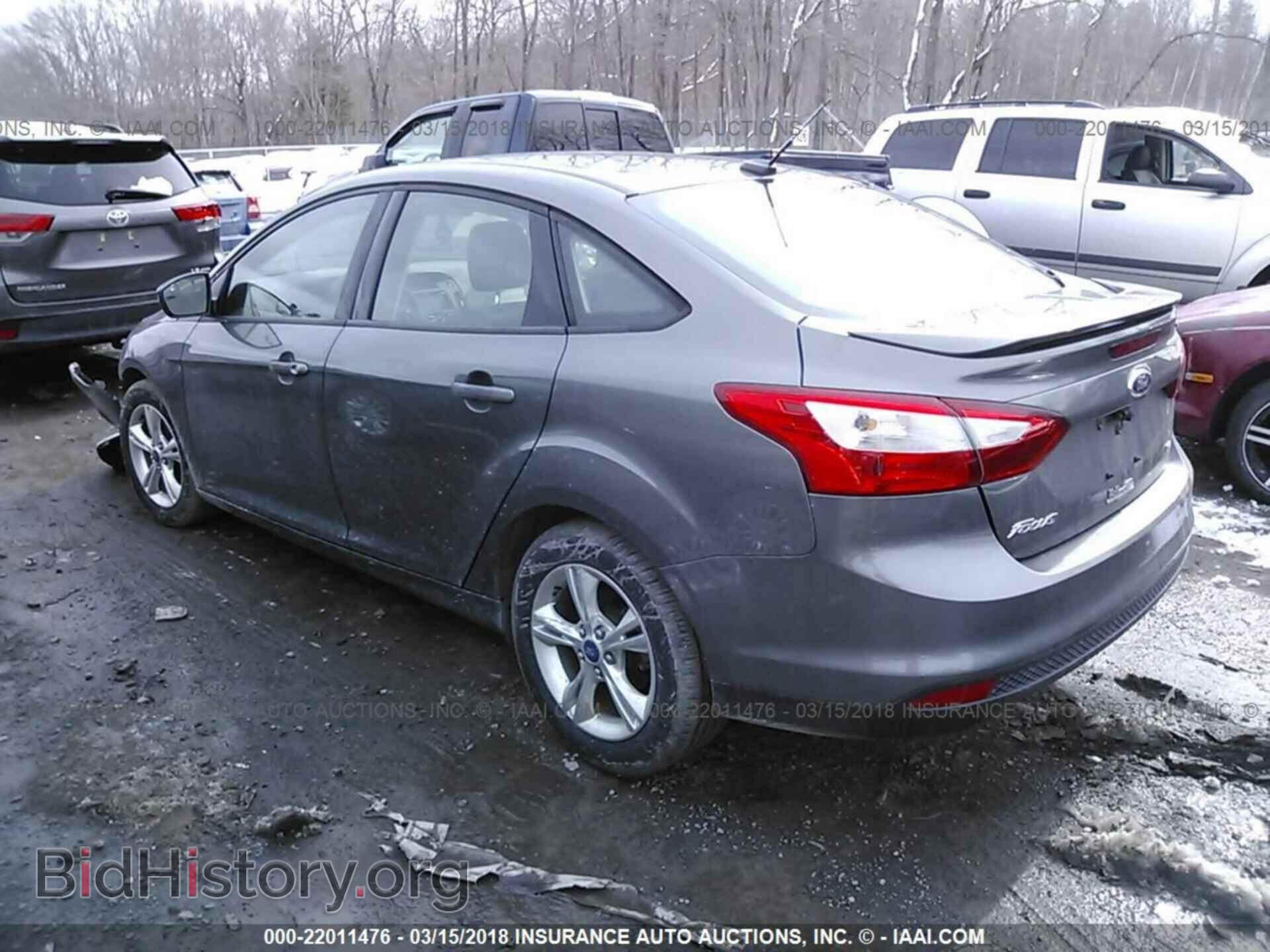 2012 Ford Focus - VIN: 1FAHP3F27CL206062 - Photo 3
