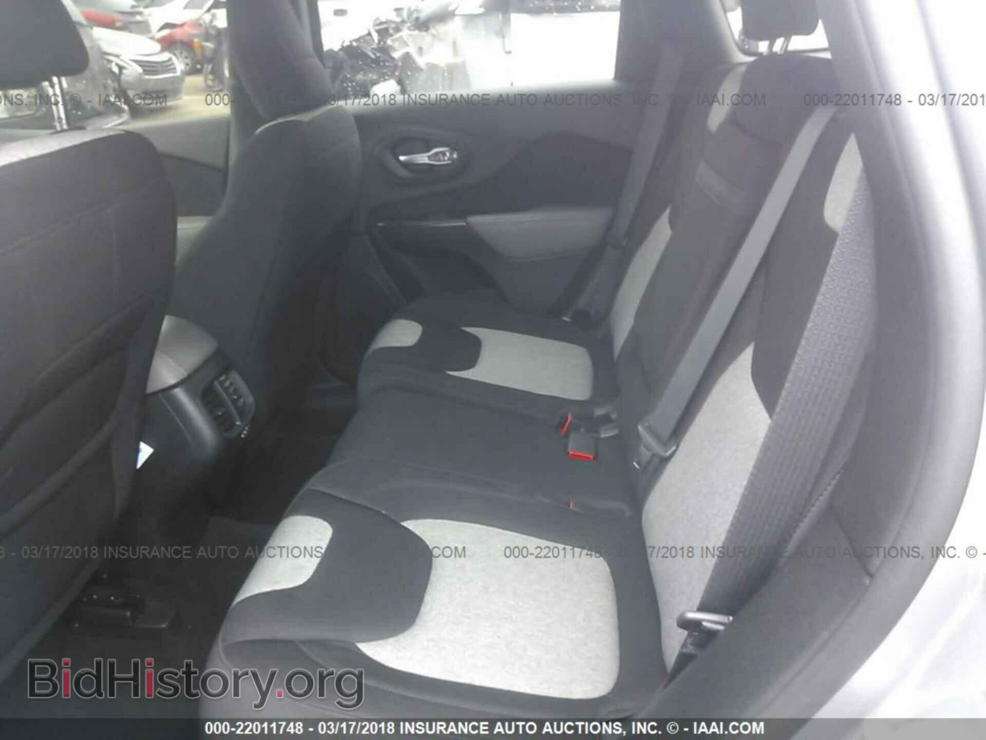 2014 Jeep Cherokee - VIN: 1C4PJLAB3EW112938 - Фото 8
