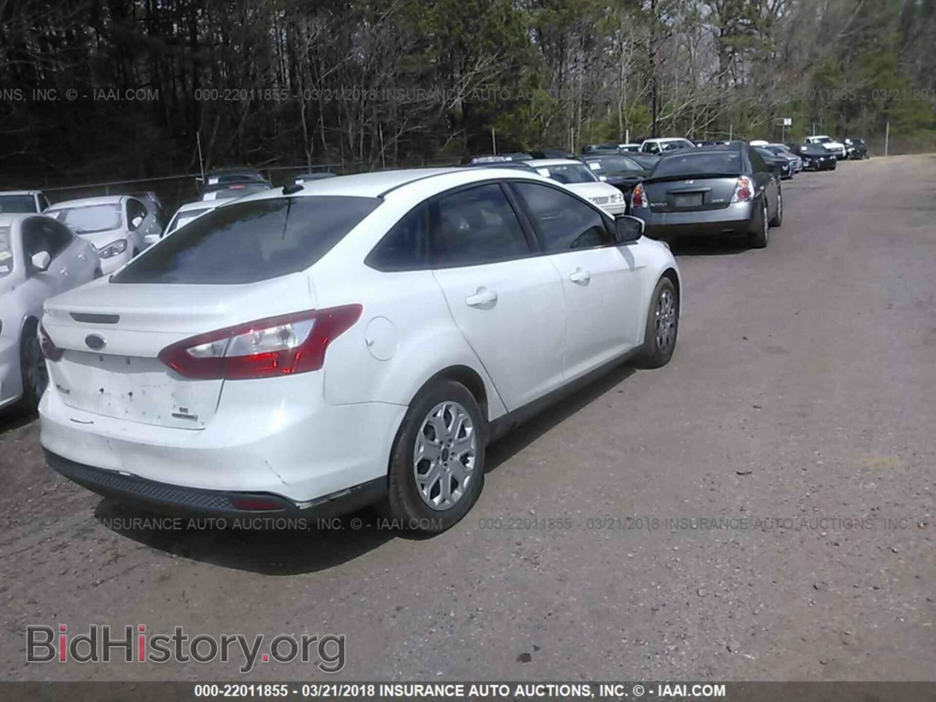 2012 Ford Focus - VIN: 1FAHP3F29CL417991 - Photo 4