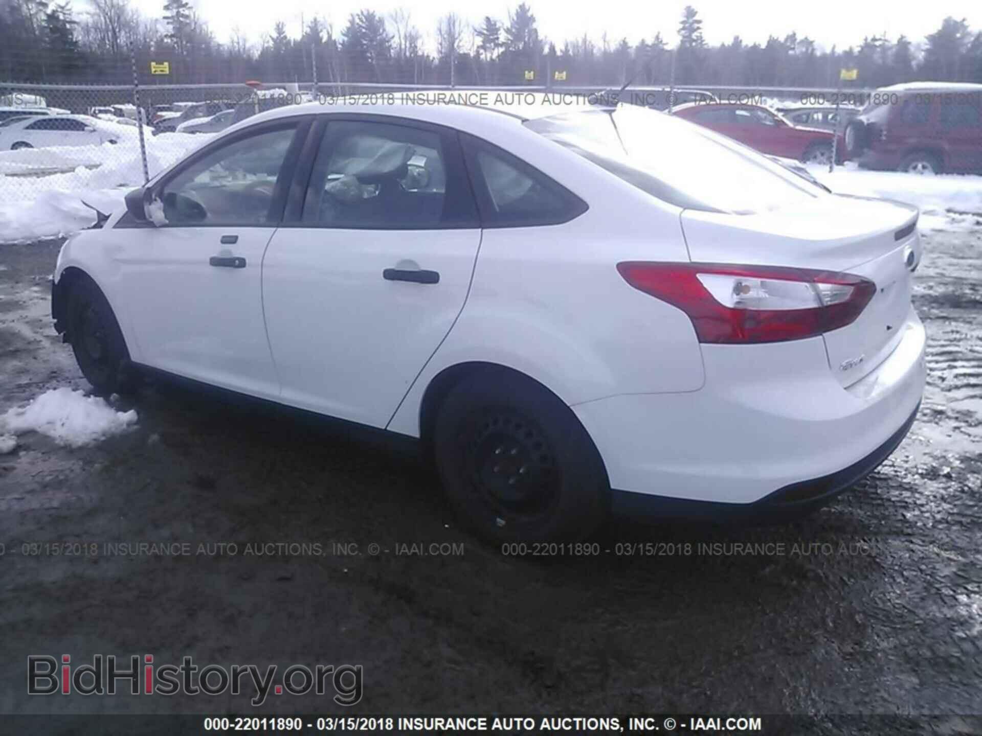 2014 Ford Focus - VIN: 1FADP3E20EL338230 - Фото 3