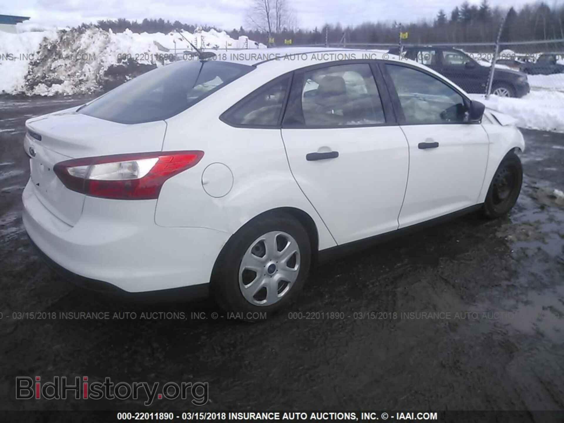 2014 Ford Focus - VIN: 1FADP3E20EL338230 - Фото 4