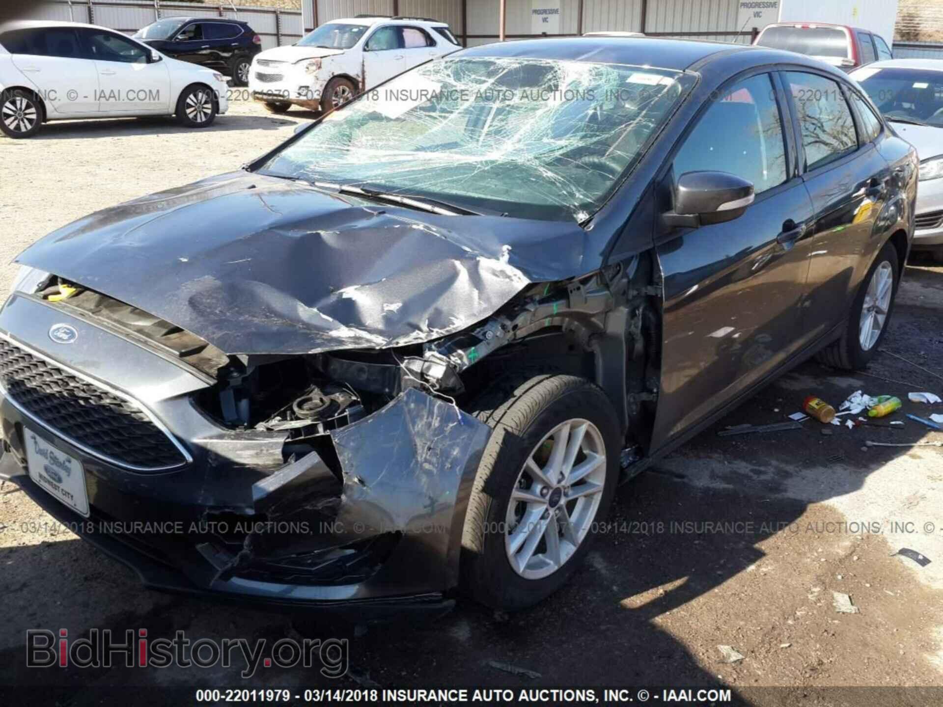 2017 Ford Focus - VIN: 1FADP3F21HL341821 - Photo 6