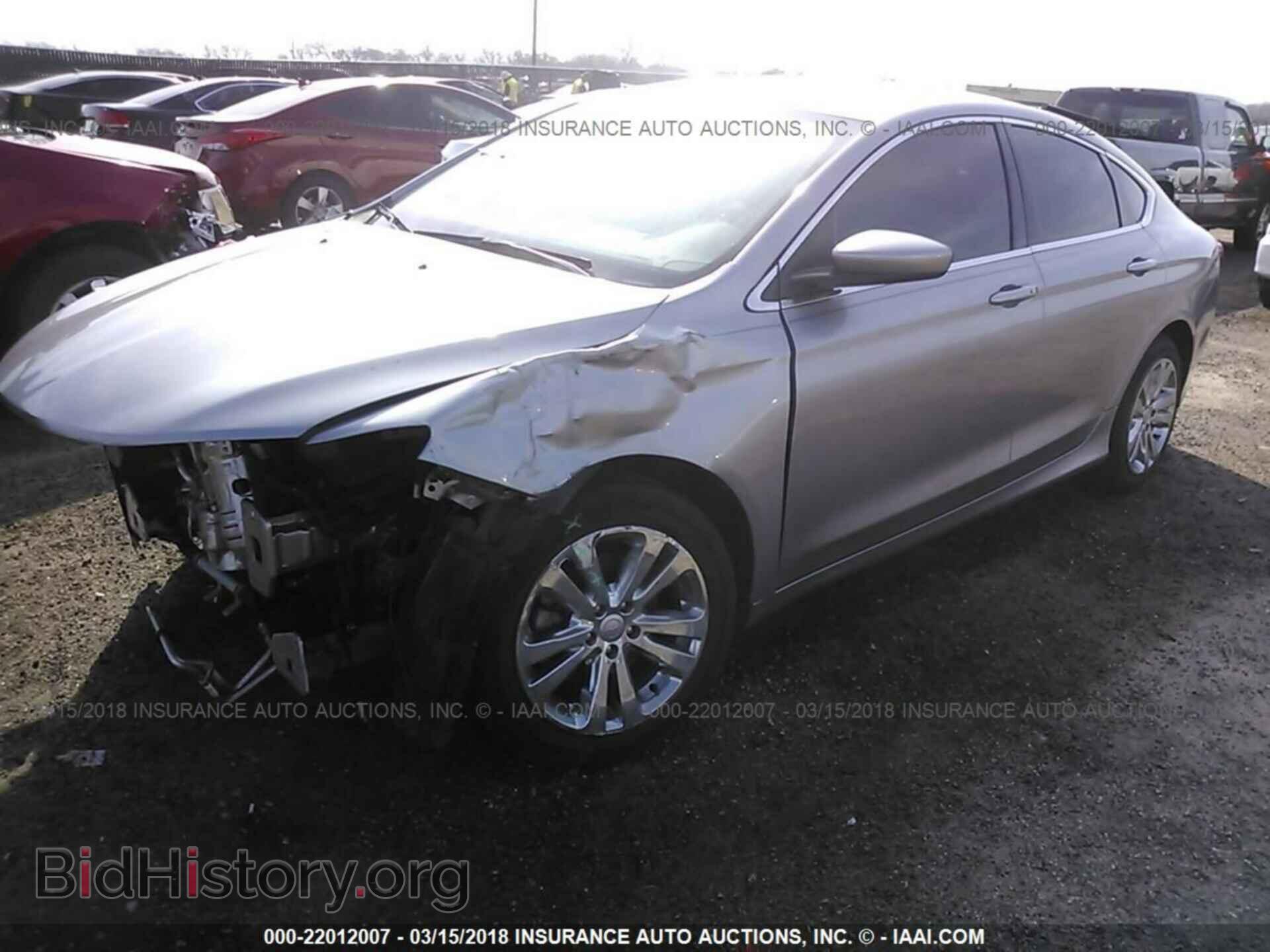 2015 Chrysler 200 - VIN: 1C3CCCAB5FN679690 - Photo 2