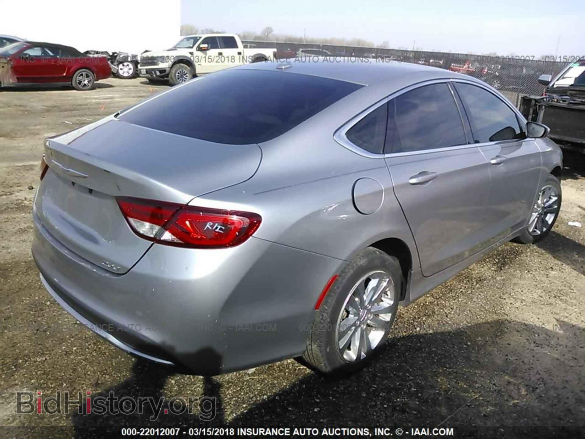 2015 Chrysler 200 - VIN: 1C3CCCAB5FN679690 - Photo 4