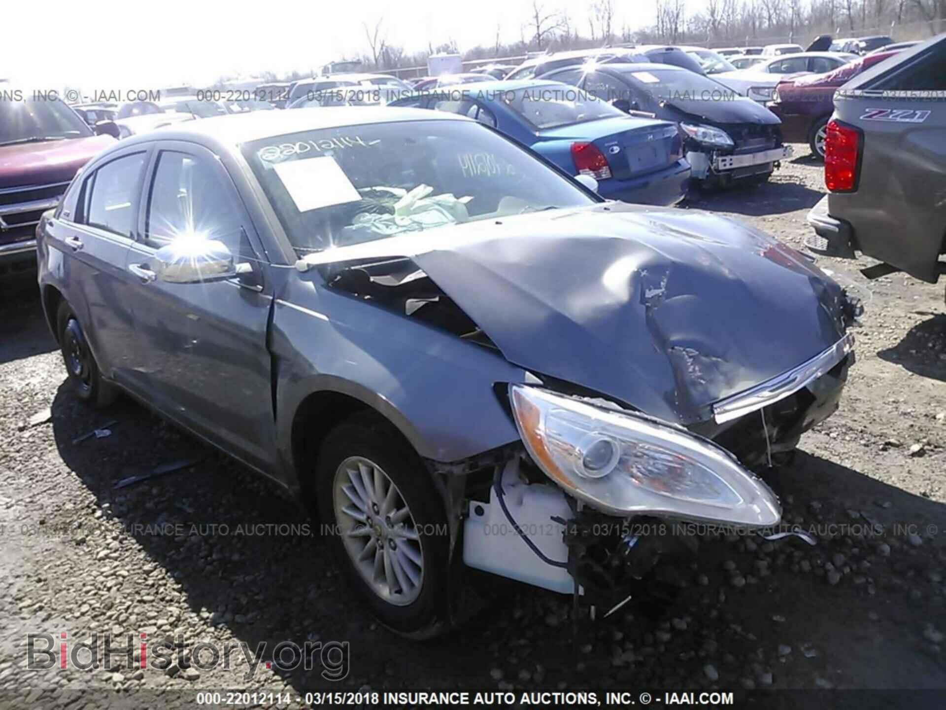Photo 1C3CCBCG2DN583371 - Chrysler 200 2013