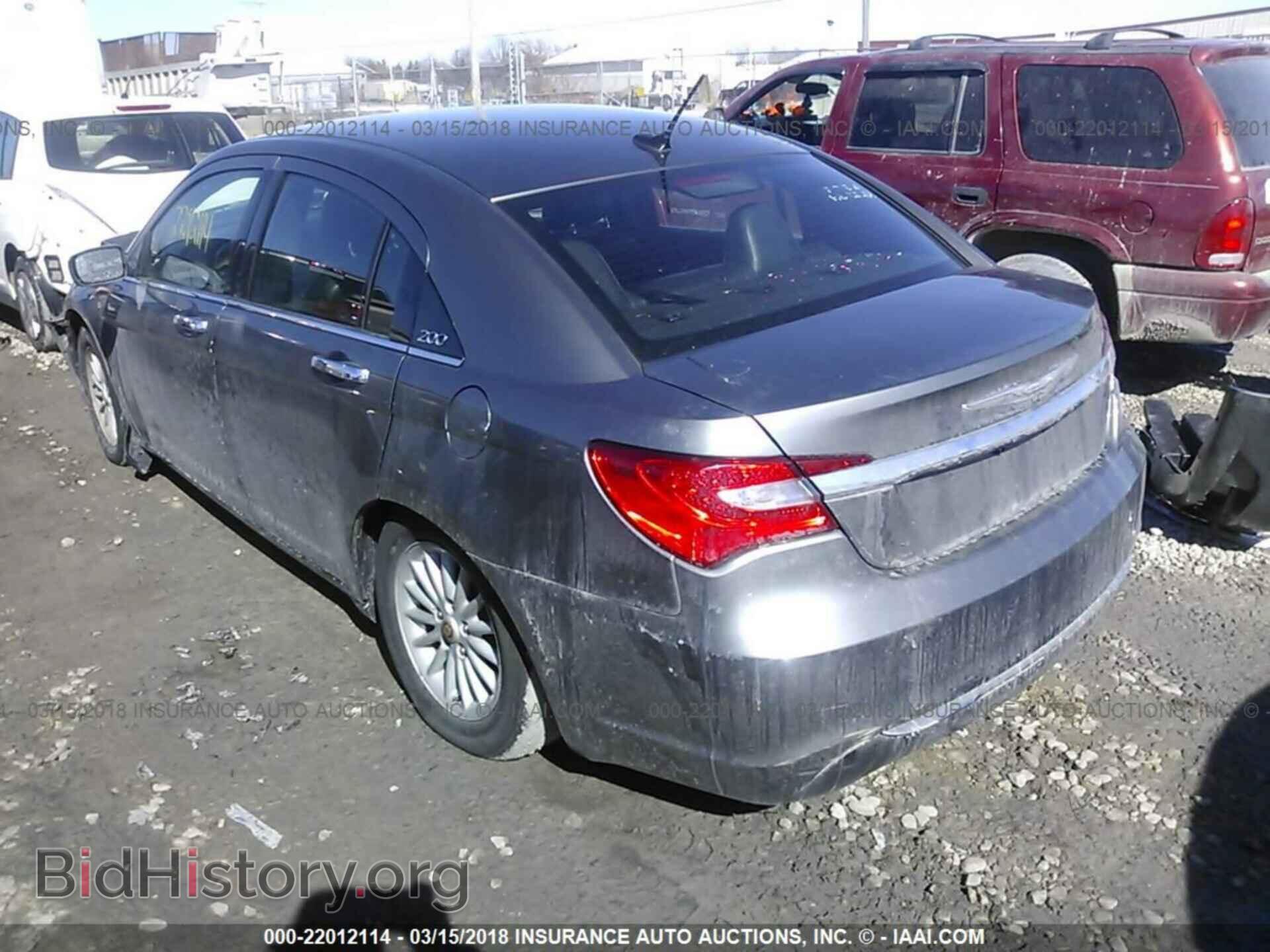 2013 Chrysler 200 - VIN: 1C3CCBCG2DN583371 - Photo 3