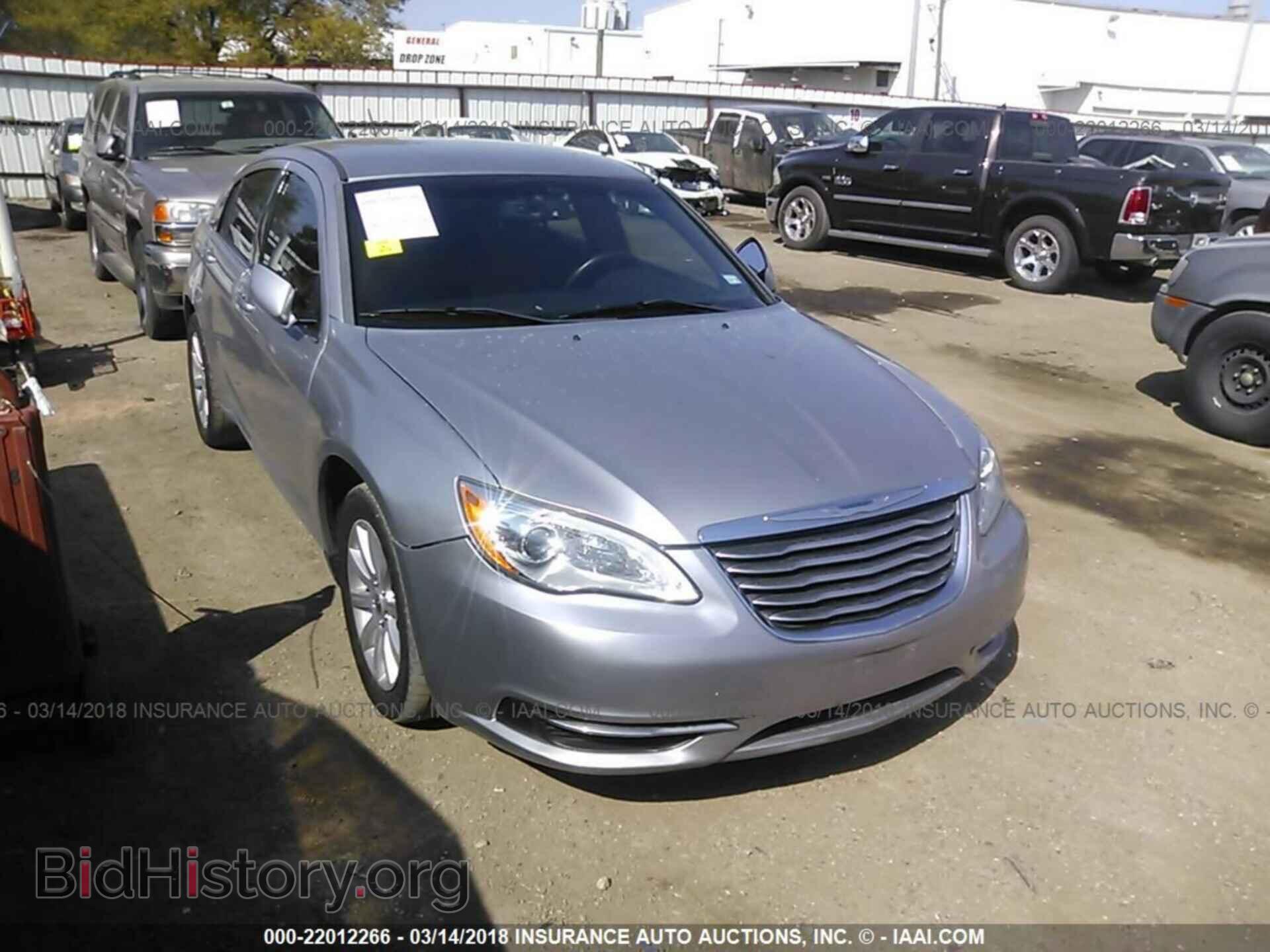 Photo 1C3CCBBB4DN545226 - Chrysler 200 2013