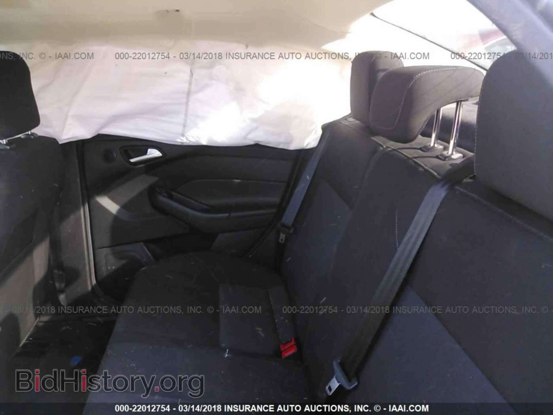 2017 Ford Focus - VIN: 1FADP3H24HL229575 - Photo 8