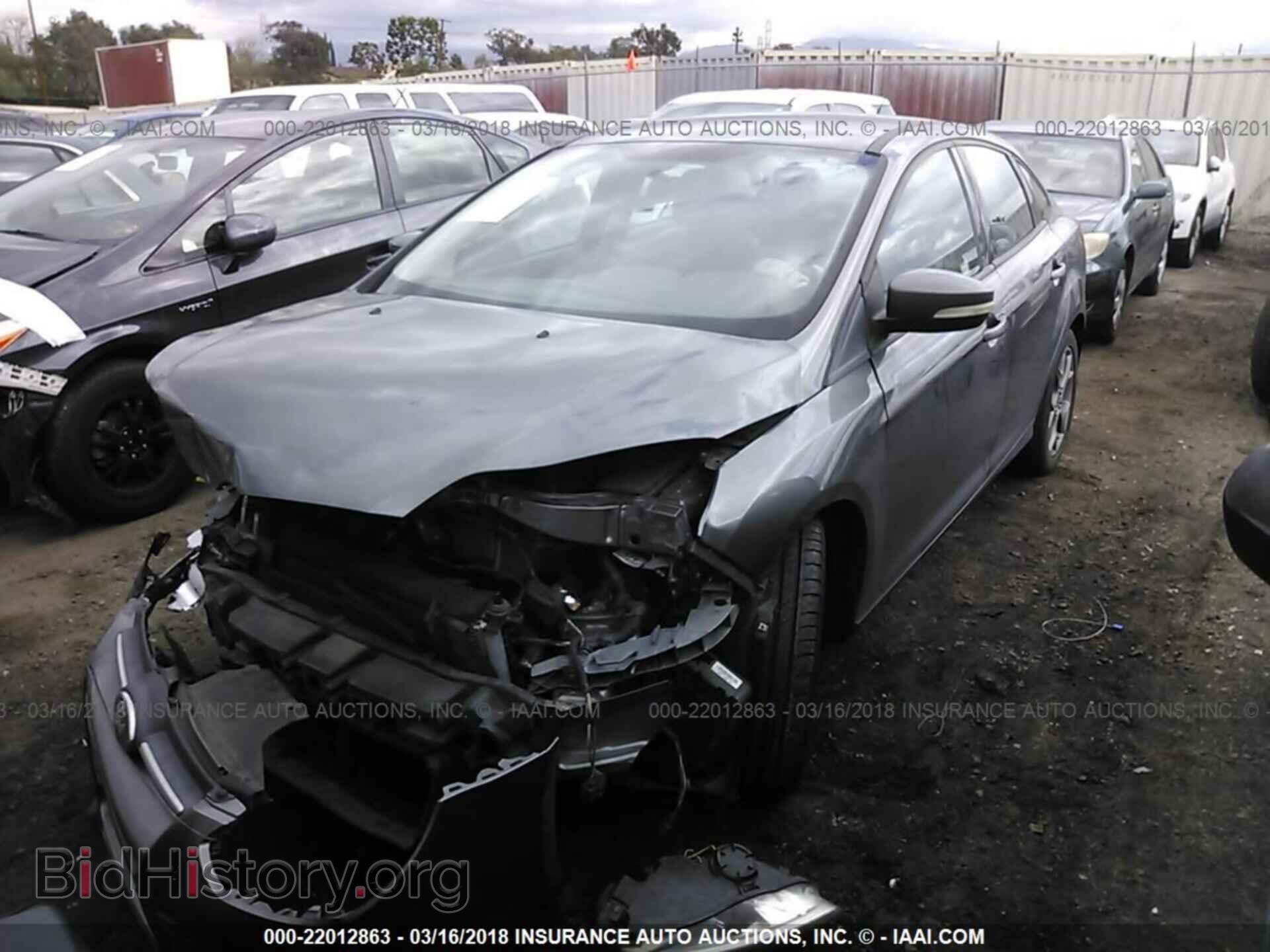 2013 Ford Focus - VIN: 1FADP3F2XDL246300 - Фото 2