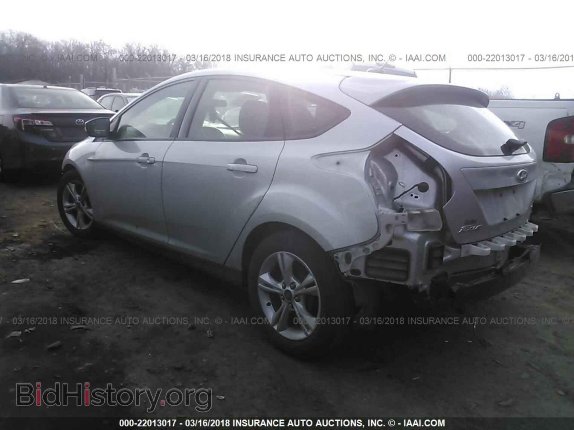 2014 Ford Focus - VIN: 1FADP3K28EL232712 - Фото 3