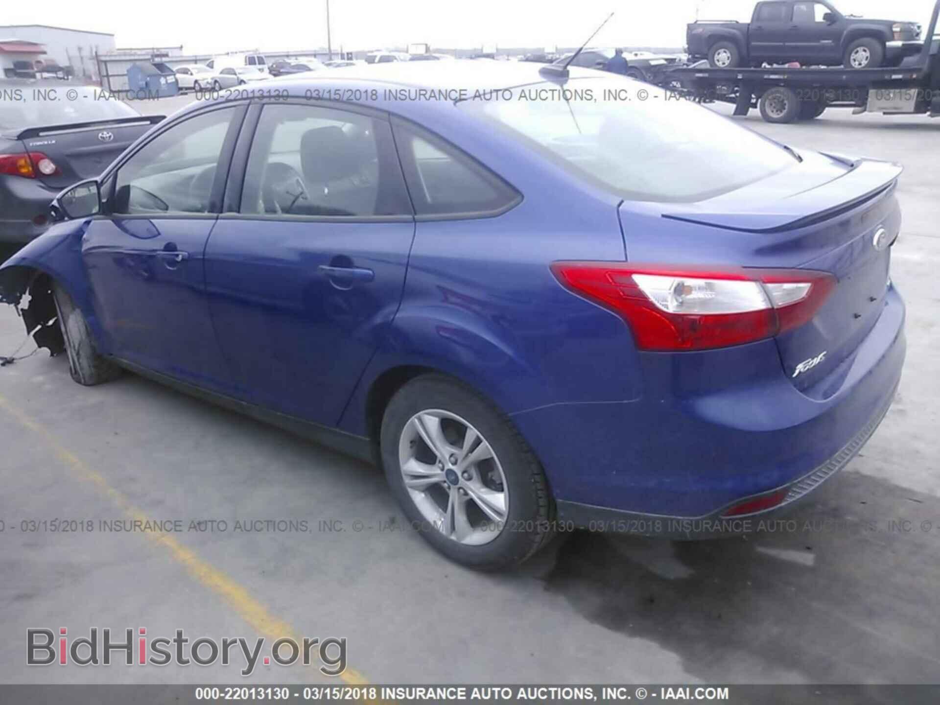 2012 Ford Focus - VIN: 1FAHP3F23CL320429 - Photo 3