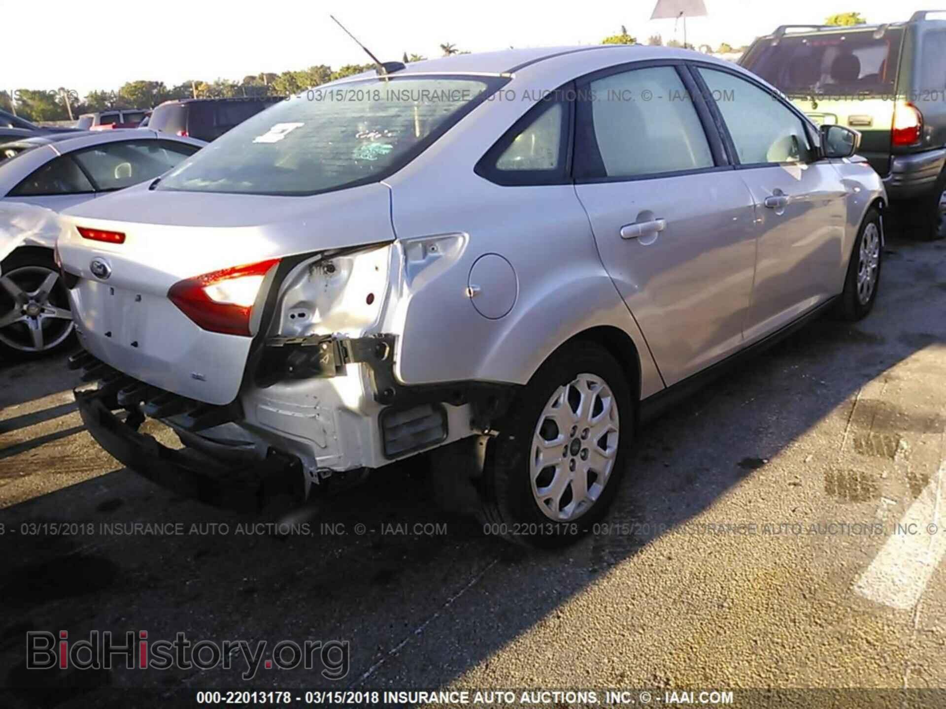 2012 Ford Focus - VIN: 1FAHP3F26CL454920 - Photo 4