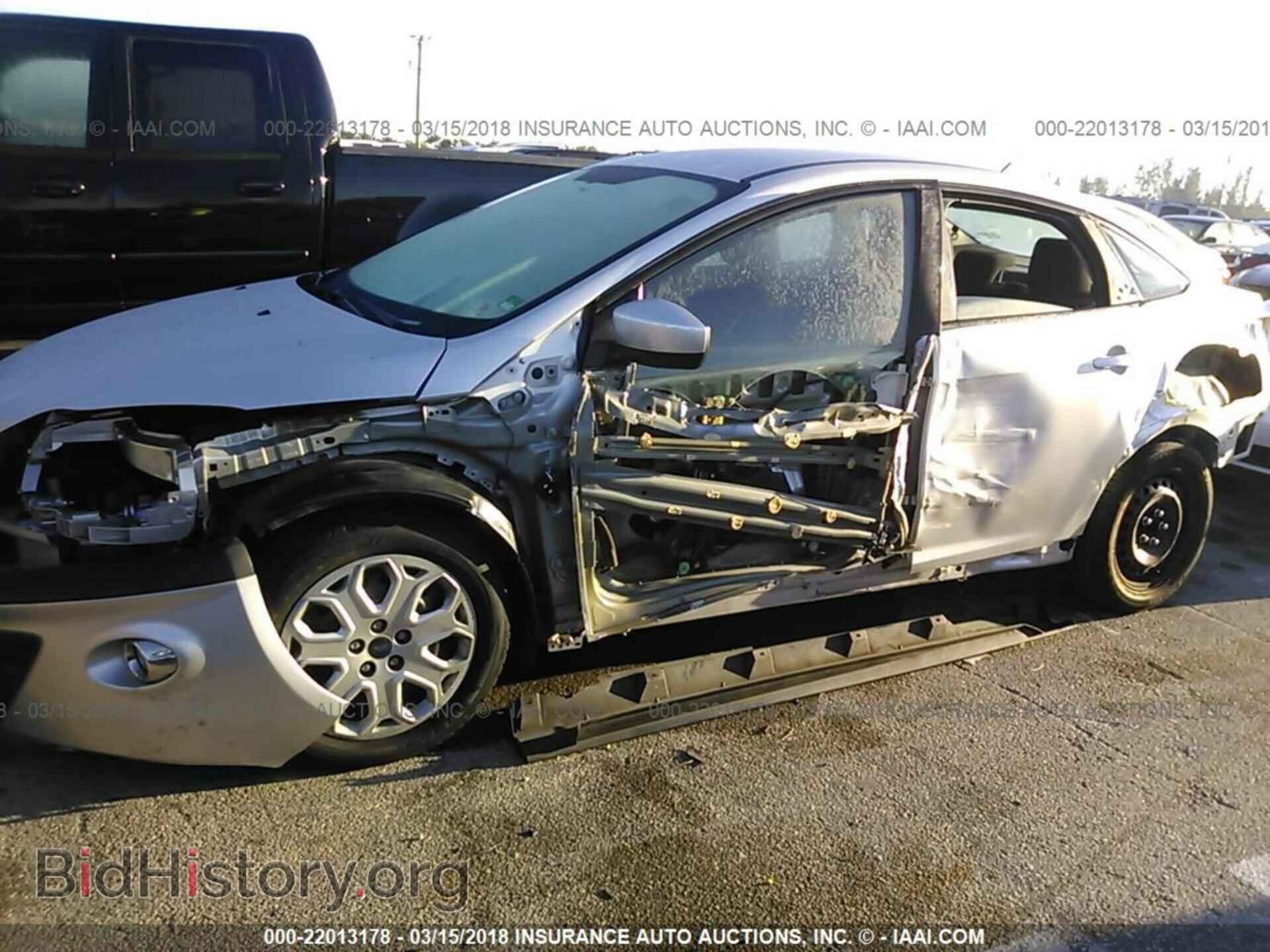 2012 Ford Focus - VIN: 1FAHP3F26CL454920 - Photo 6