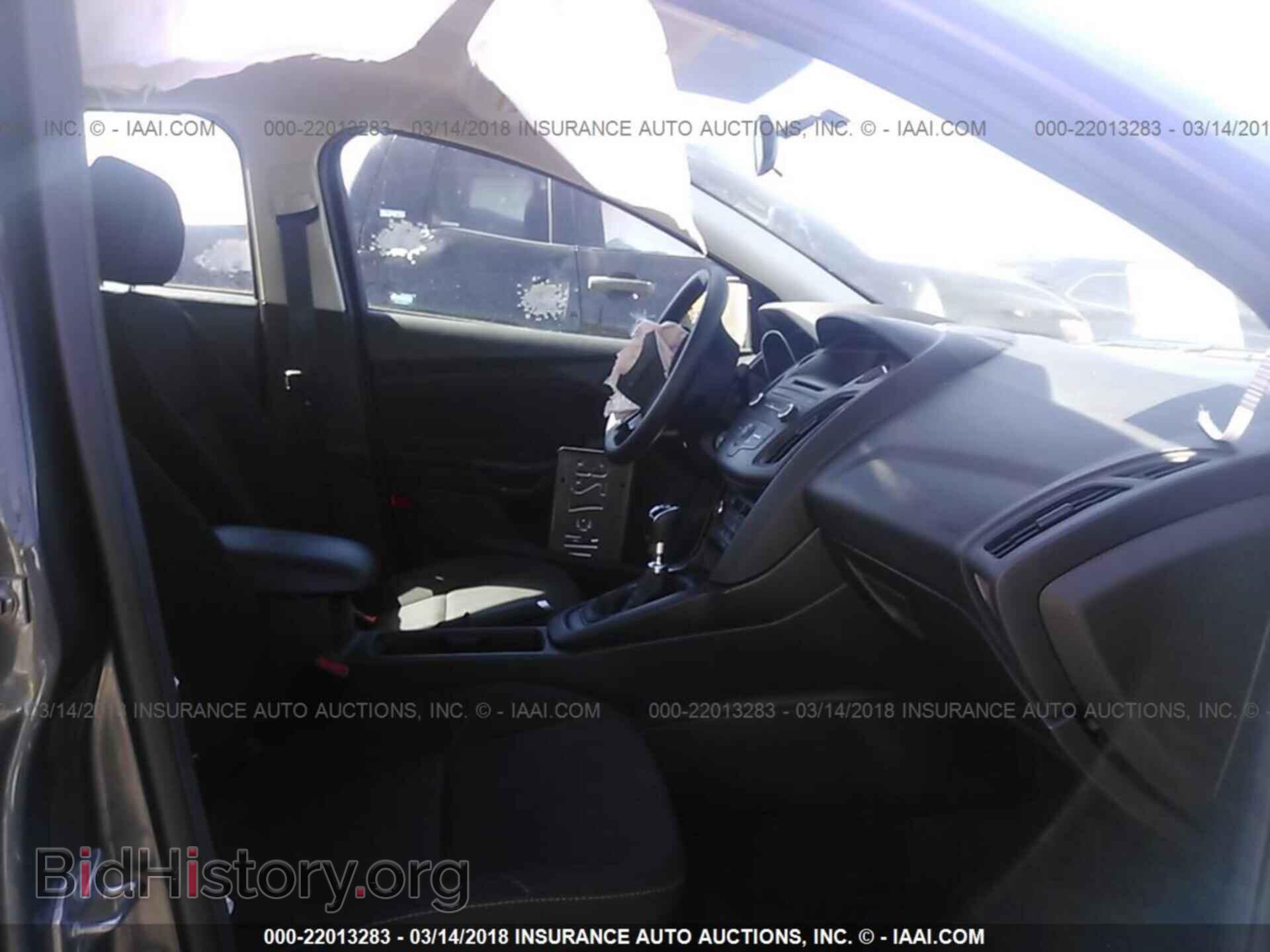 2017 Ford Focus - VIN: 1FADP3FE7HL284485 - Photo 5
