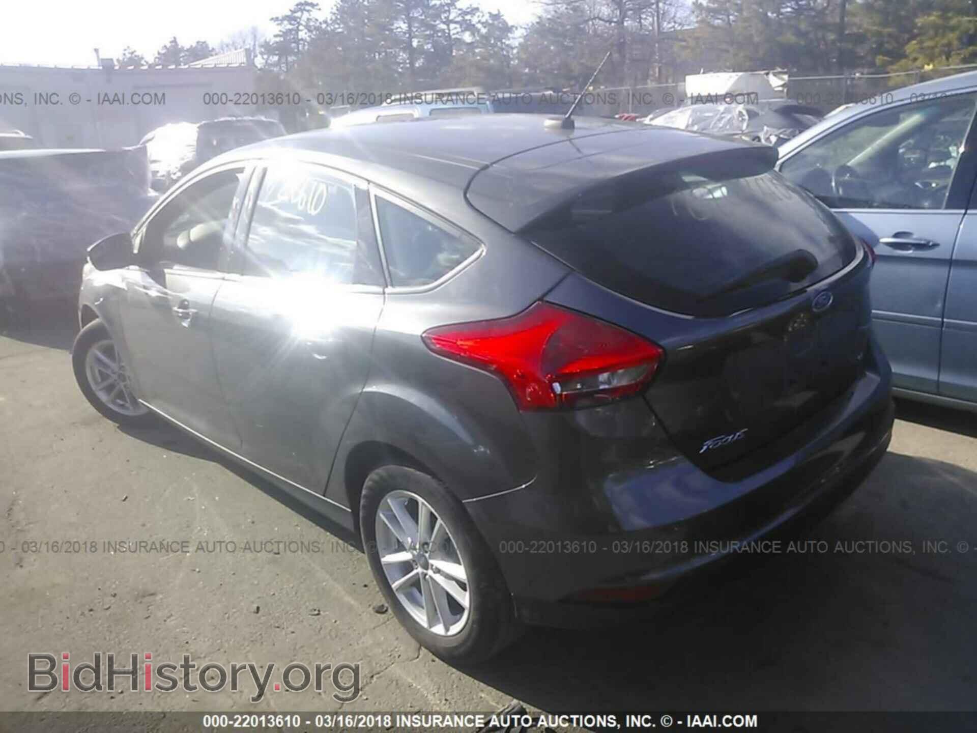 2017 Ford Focus - VIN: 1FADP3K21HL281156 - Photo 3