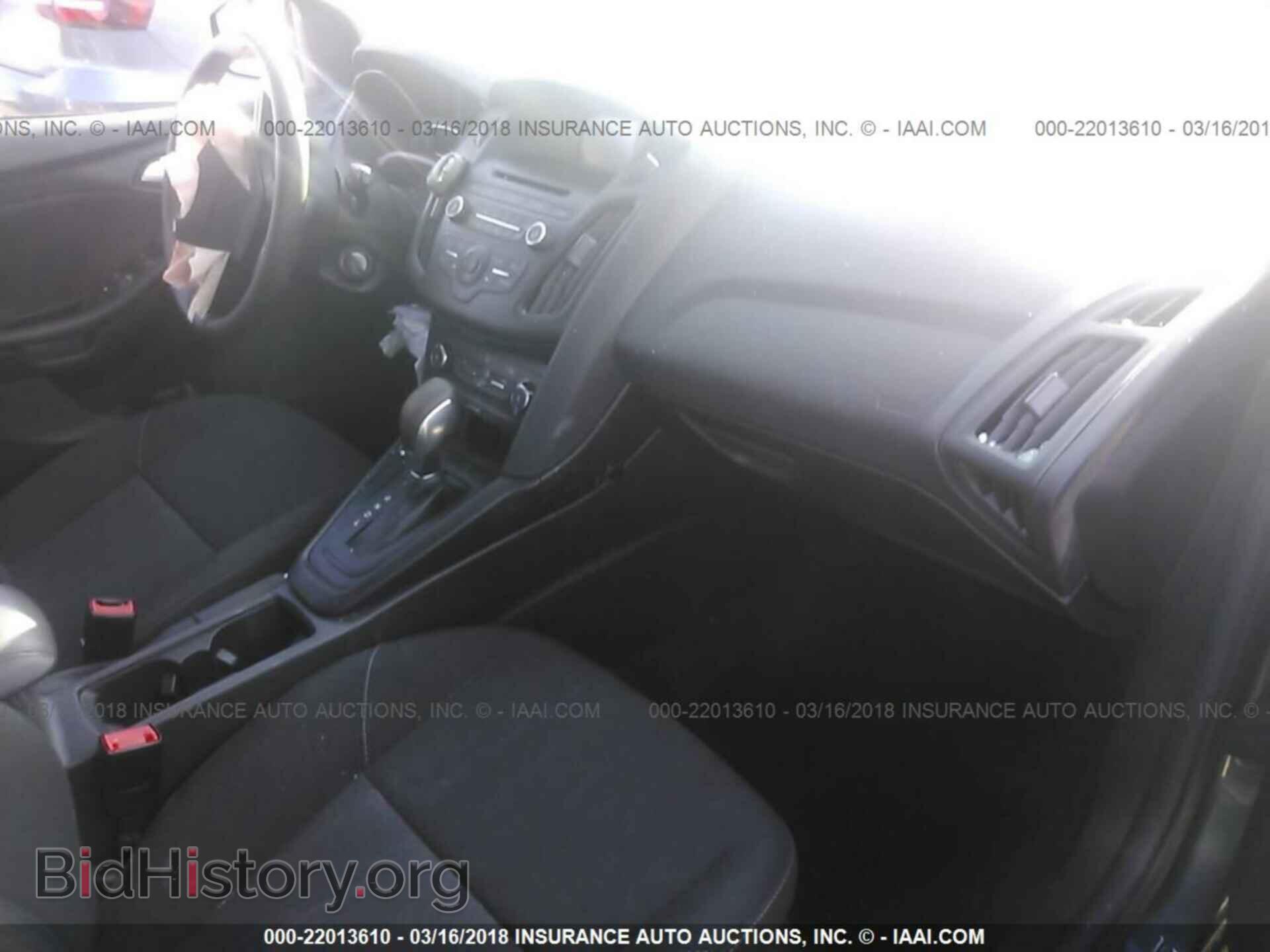2017 Ford Focus - VIN: 1FADP3K21HL281156 - Photo 5