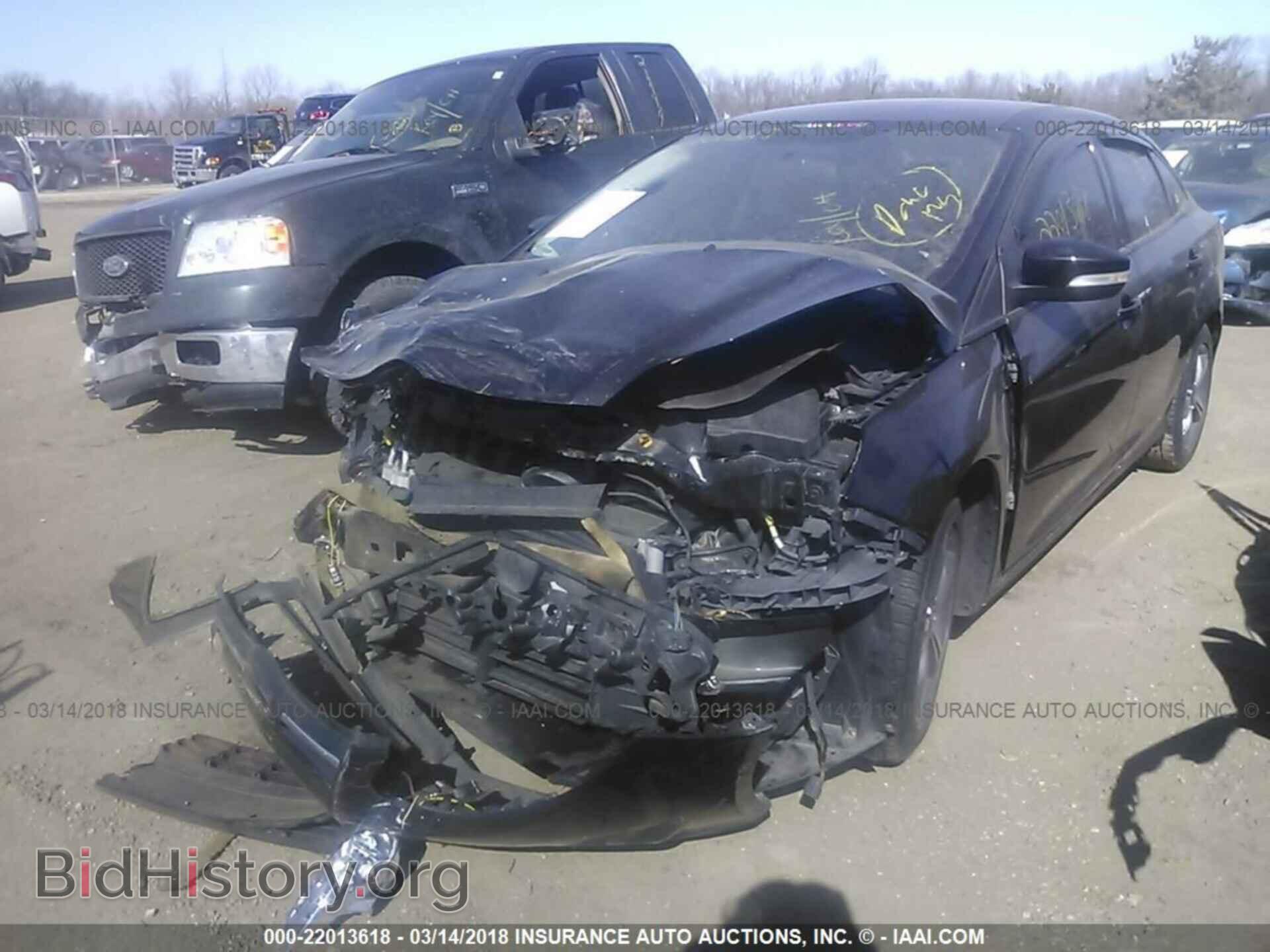 2014 Ford Focus - VIN: 1FADP3F22EL280071 - Photo 2